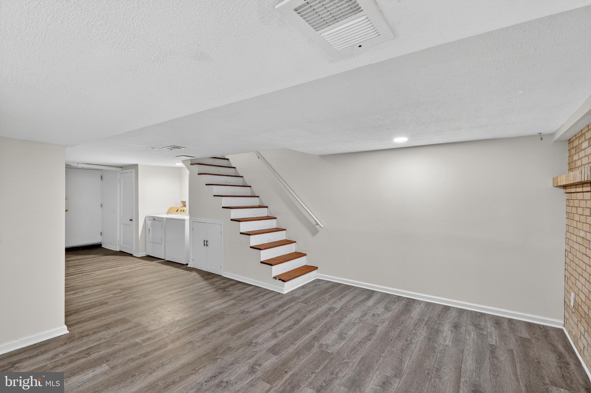 HAWTHORNE - Residential