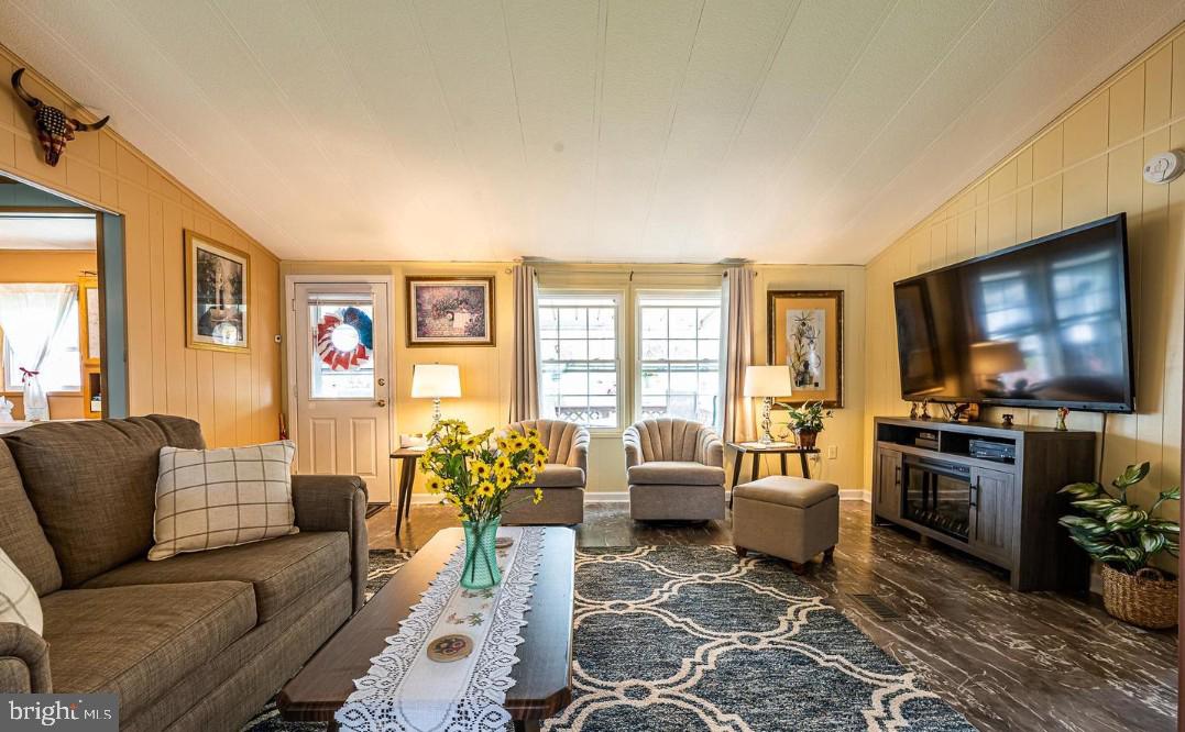 118 TULIP DRIVE