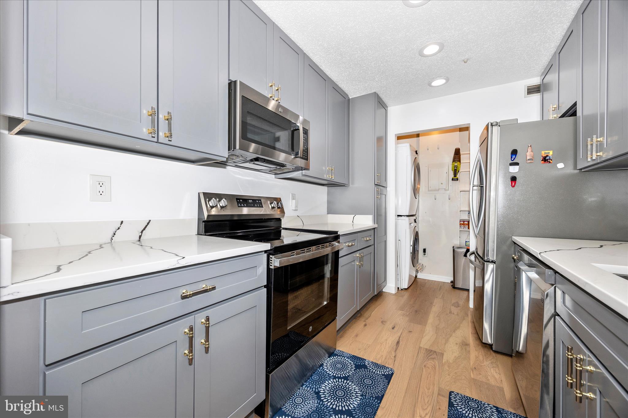 CHURCHILL VIEW - Residential