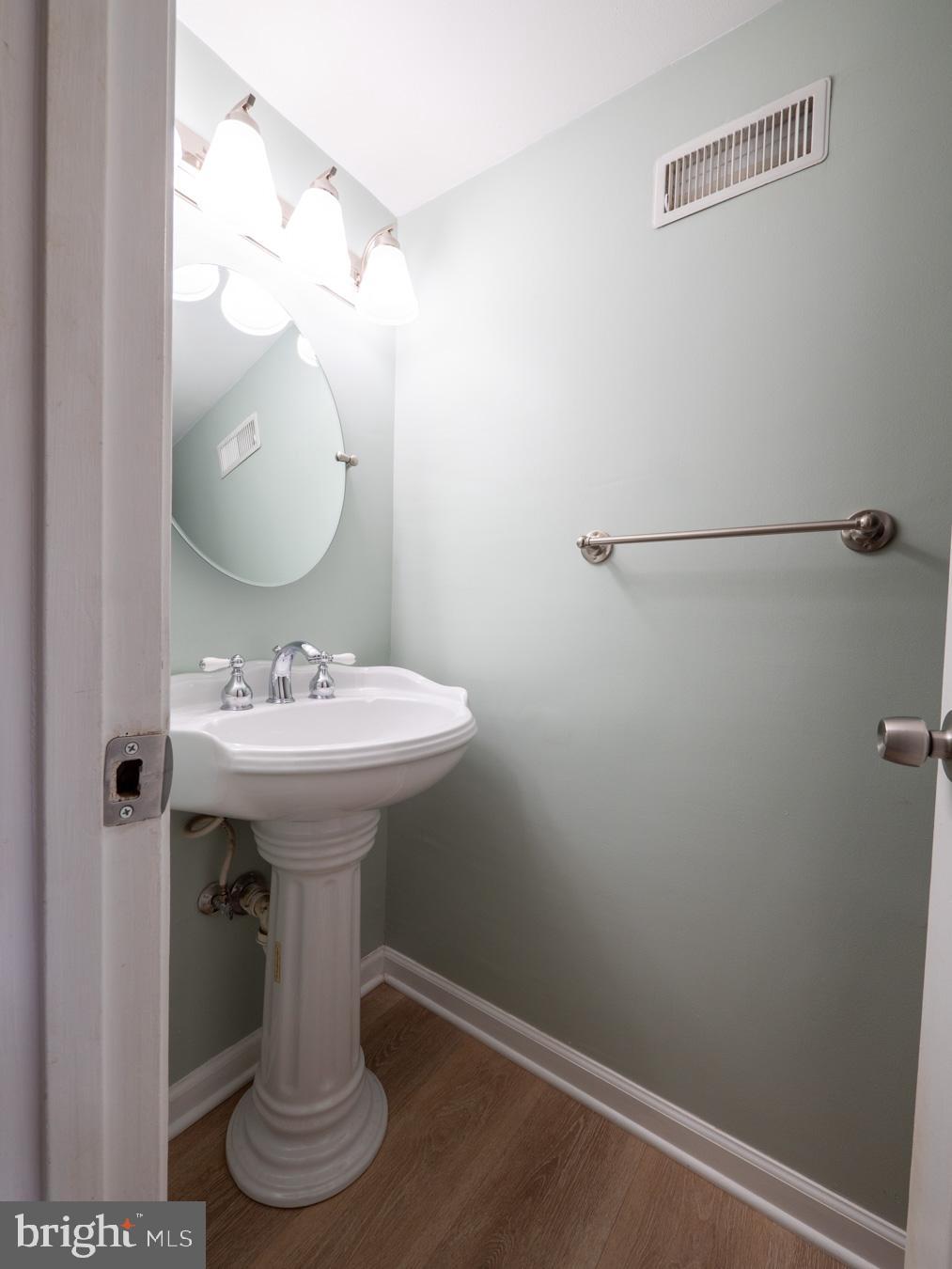 CROFTON MEADOWS - Residential