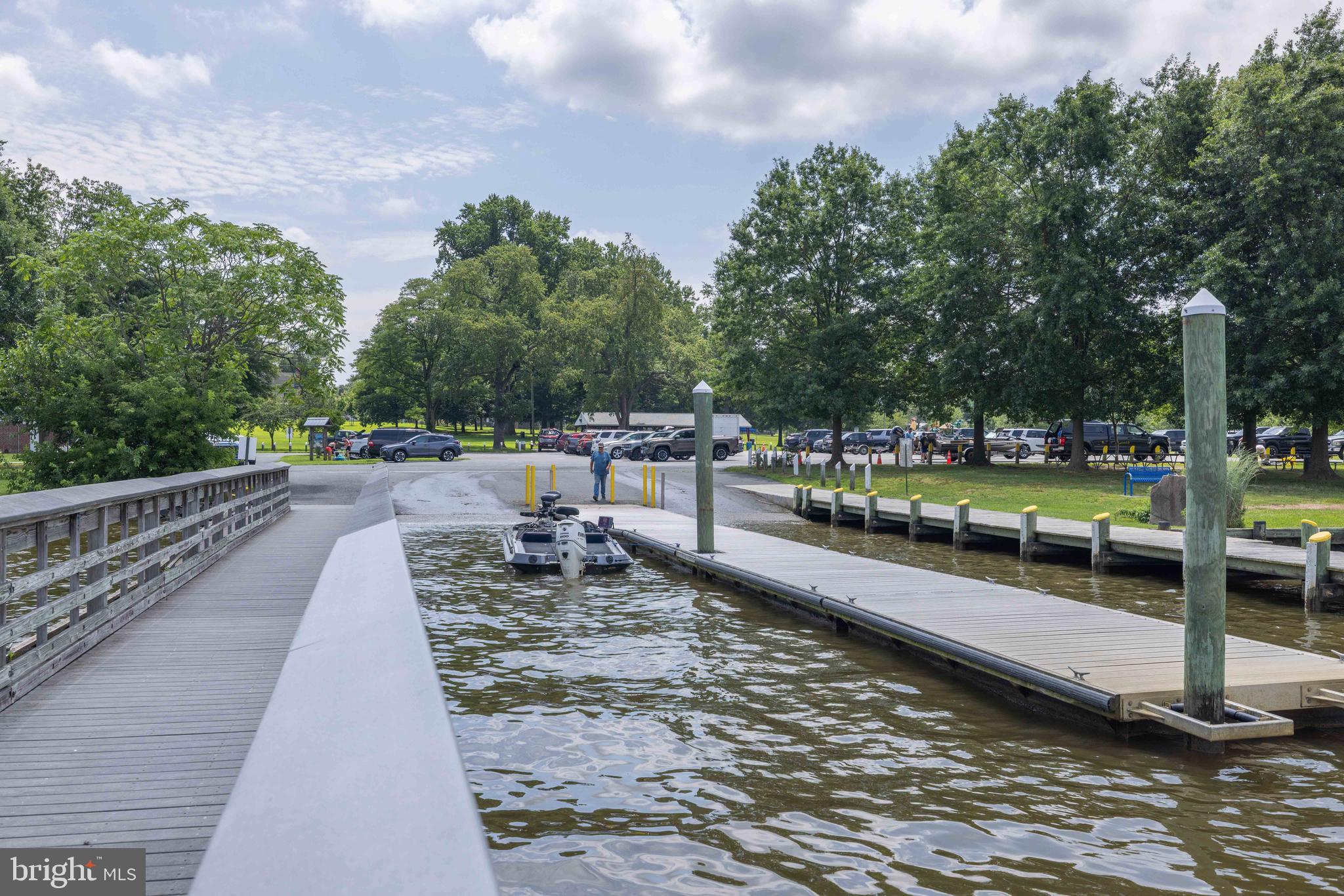 SCHOLAR WOODS - Residential