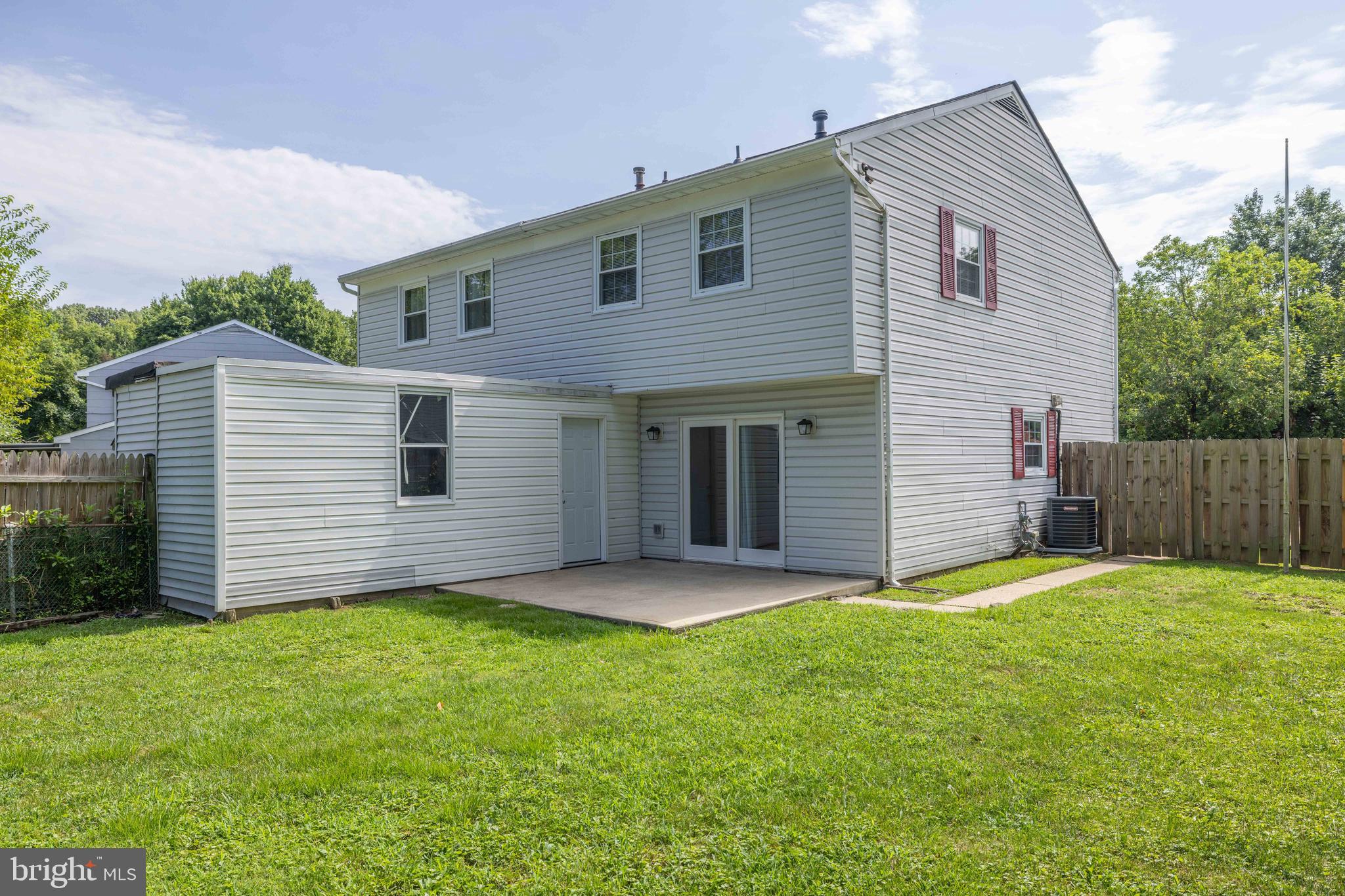 SCHOLAR WOODS - Residential