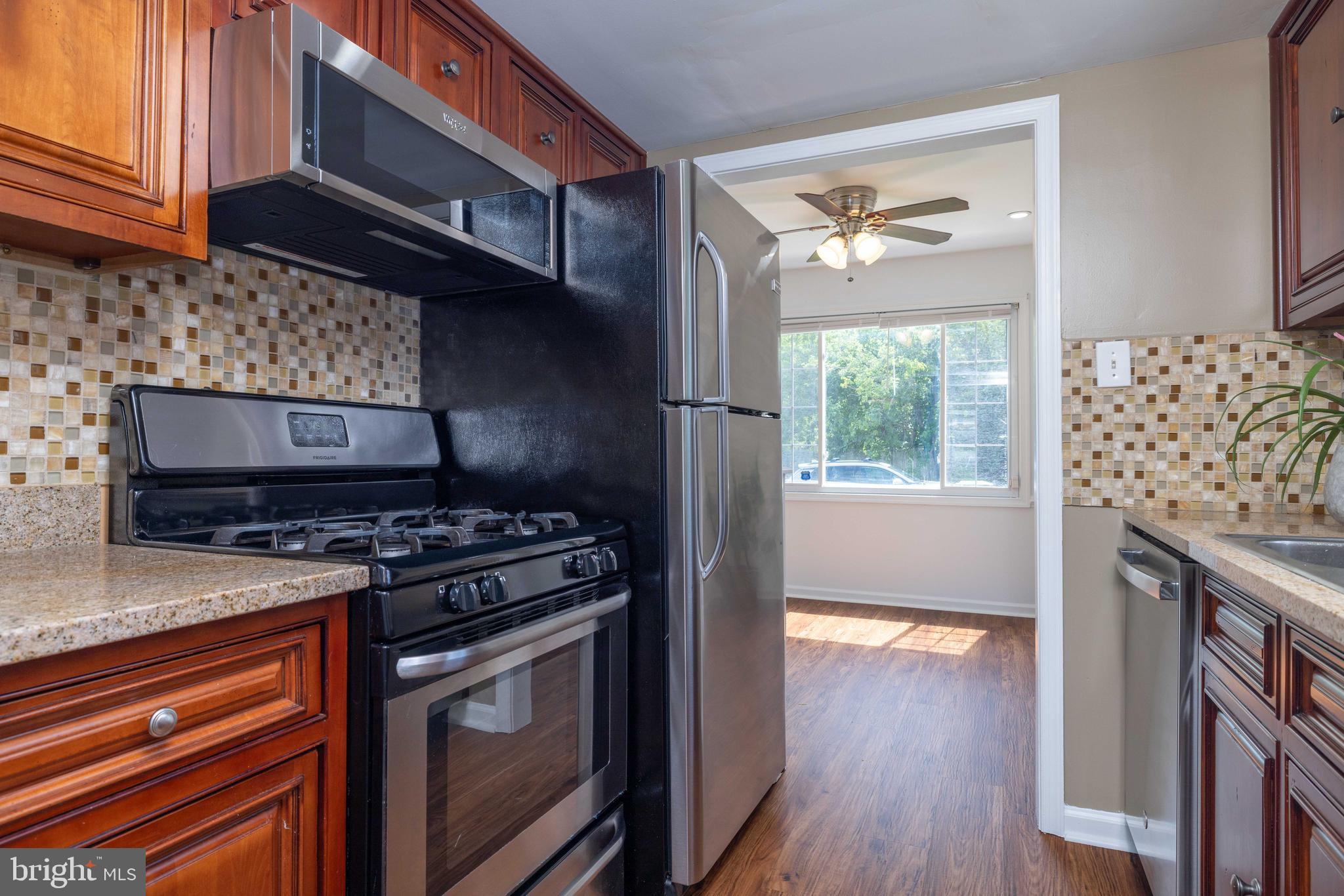 508 SCHOLAR COURT