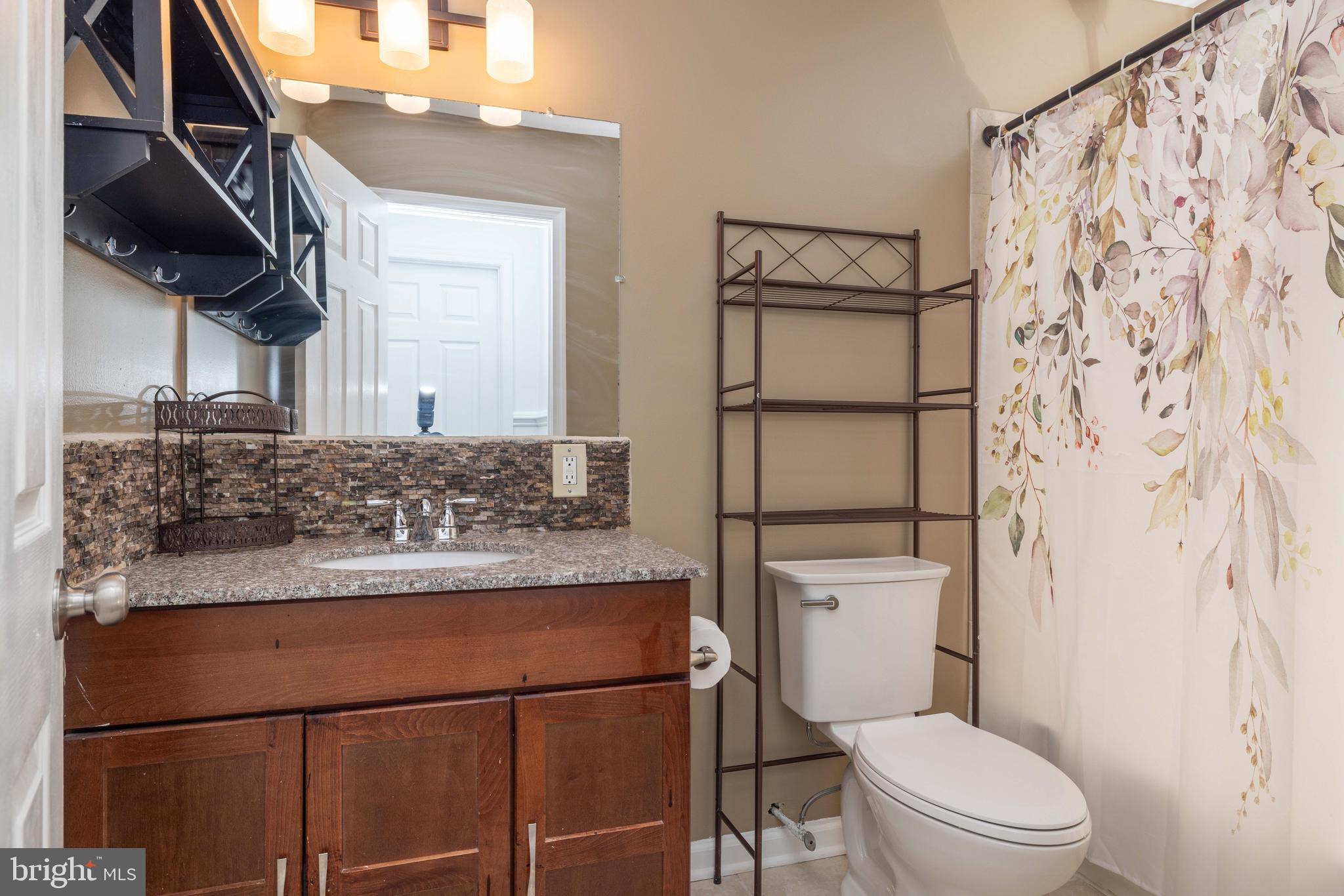 SCHOLAR WOODS - Residential