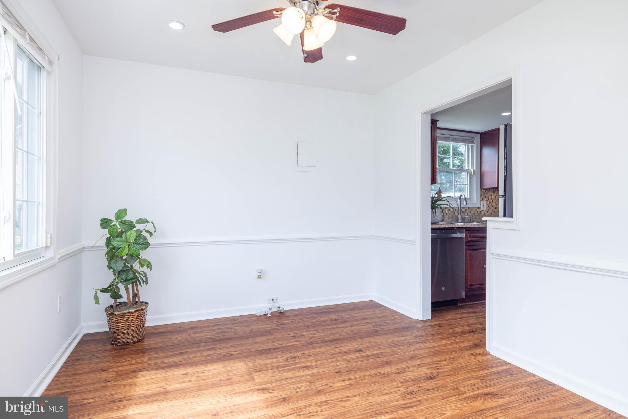 SCHOLAR WOODS - Residential