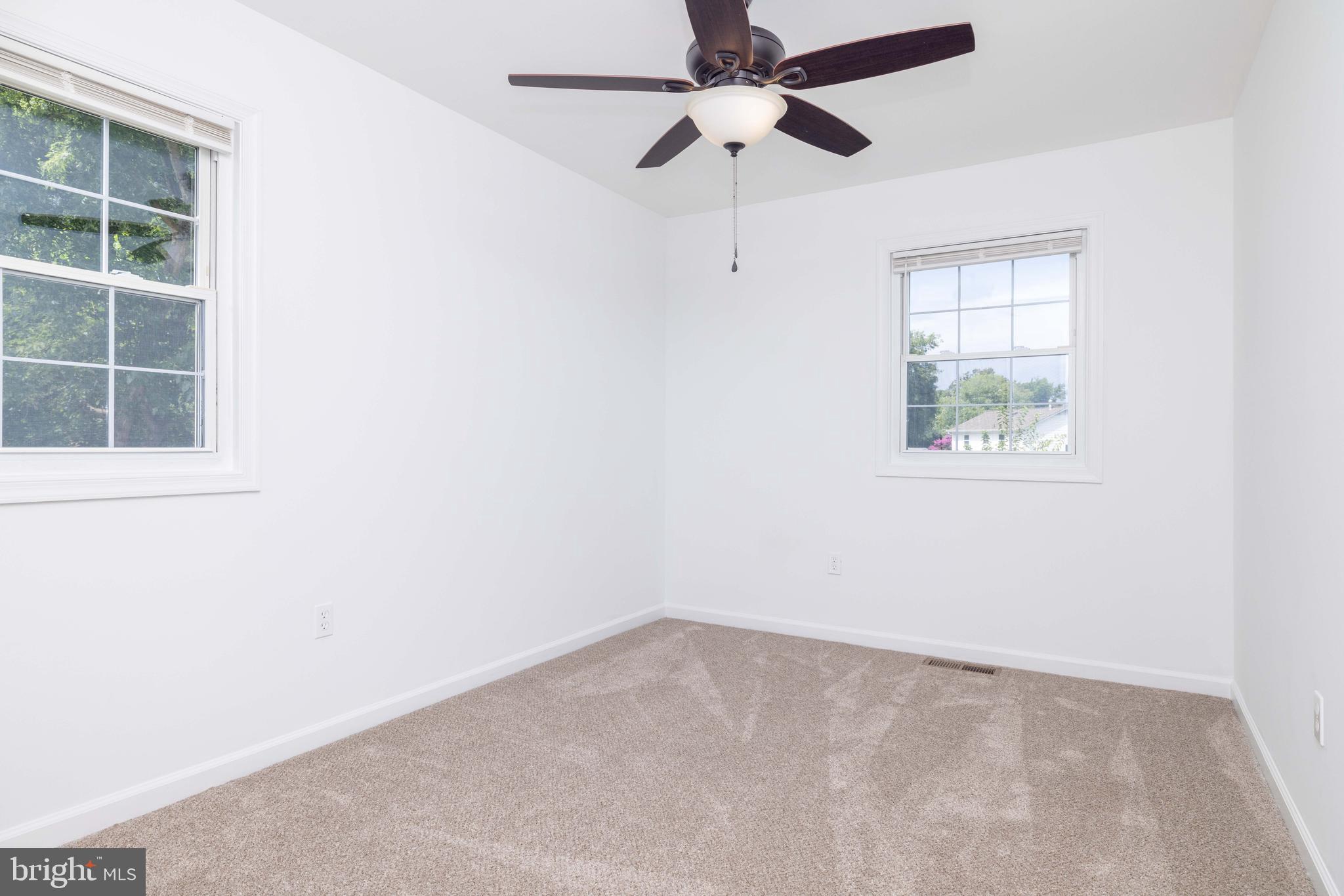 SCHOLAR WOODS - Residential