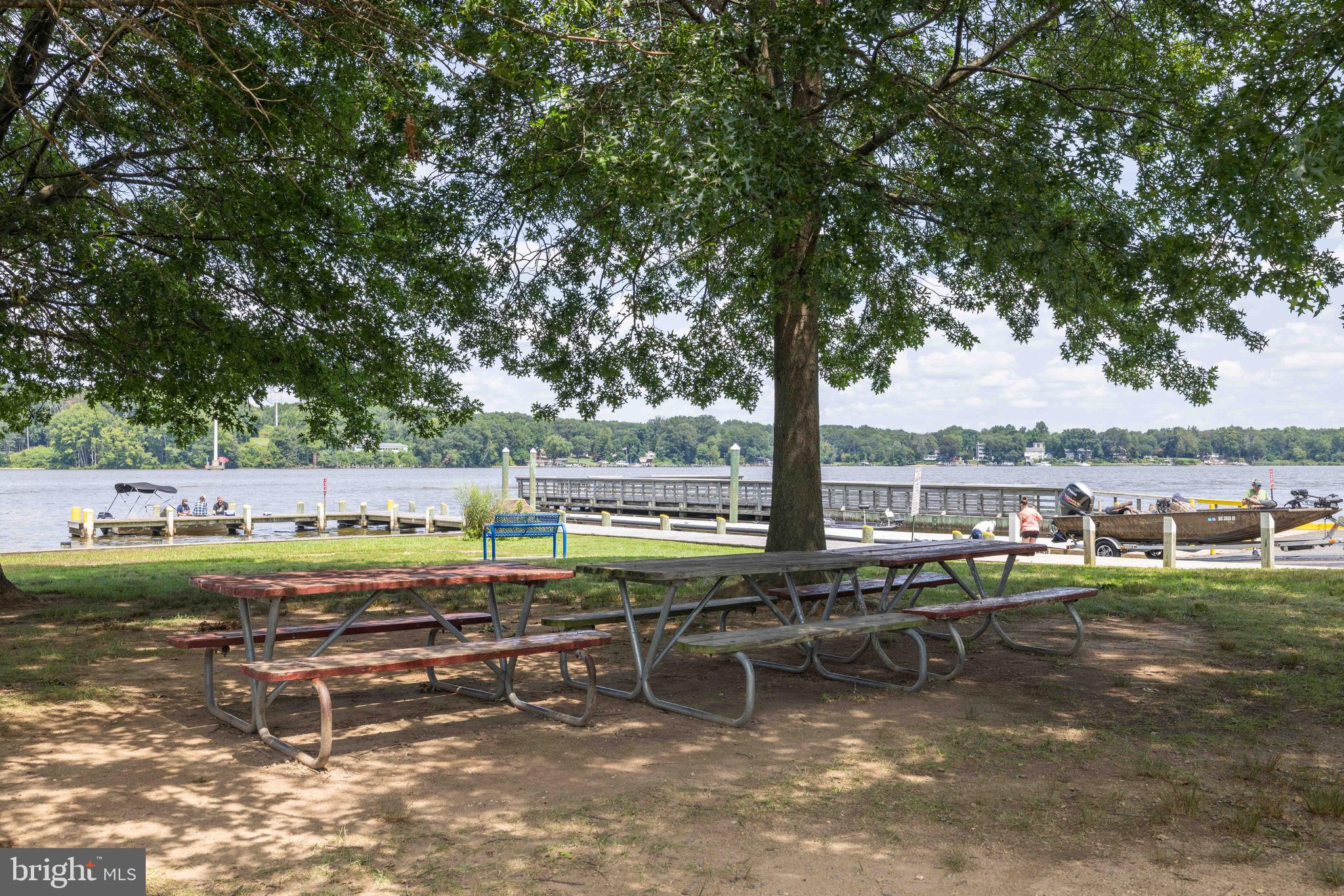 SCHOLAR WOODS - Residential