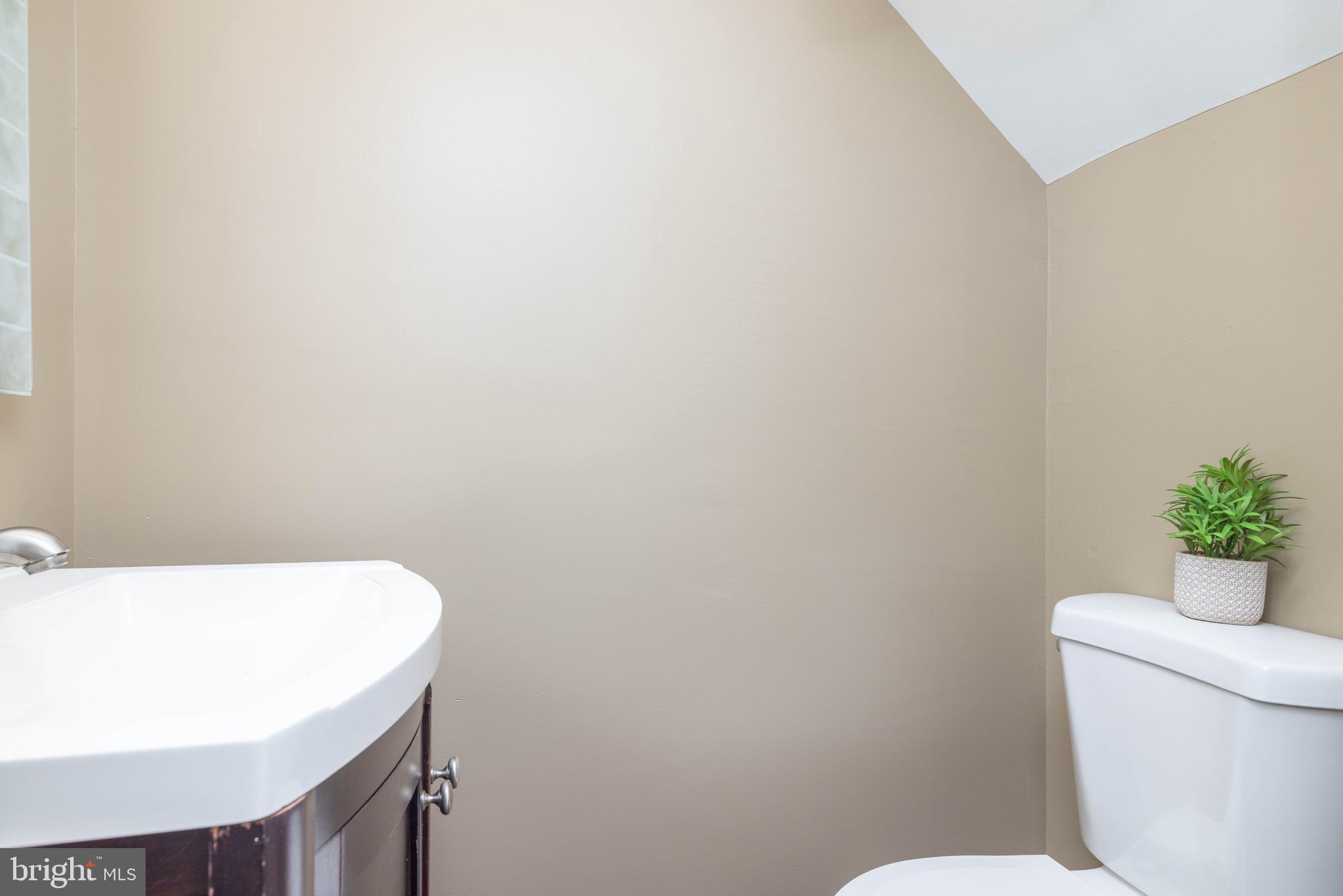 SCHOLAR WOODS - Residential