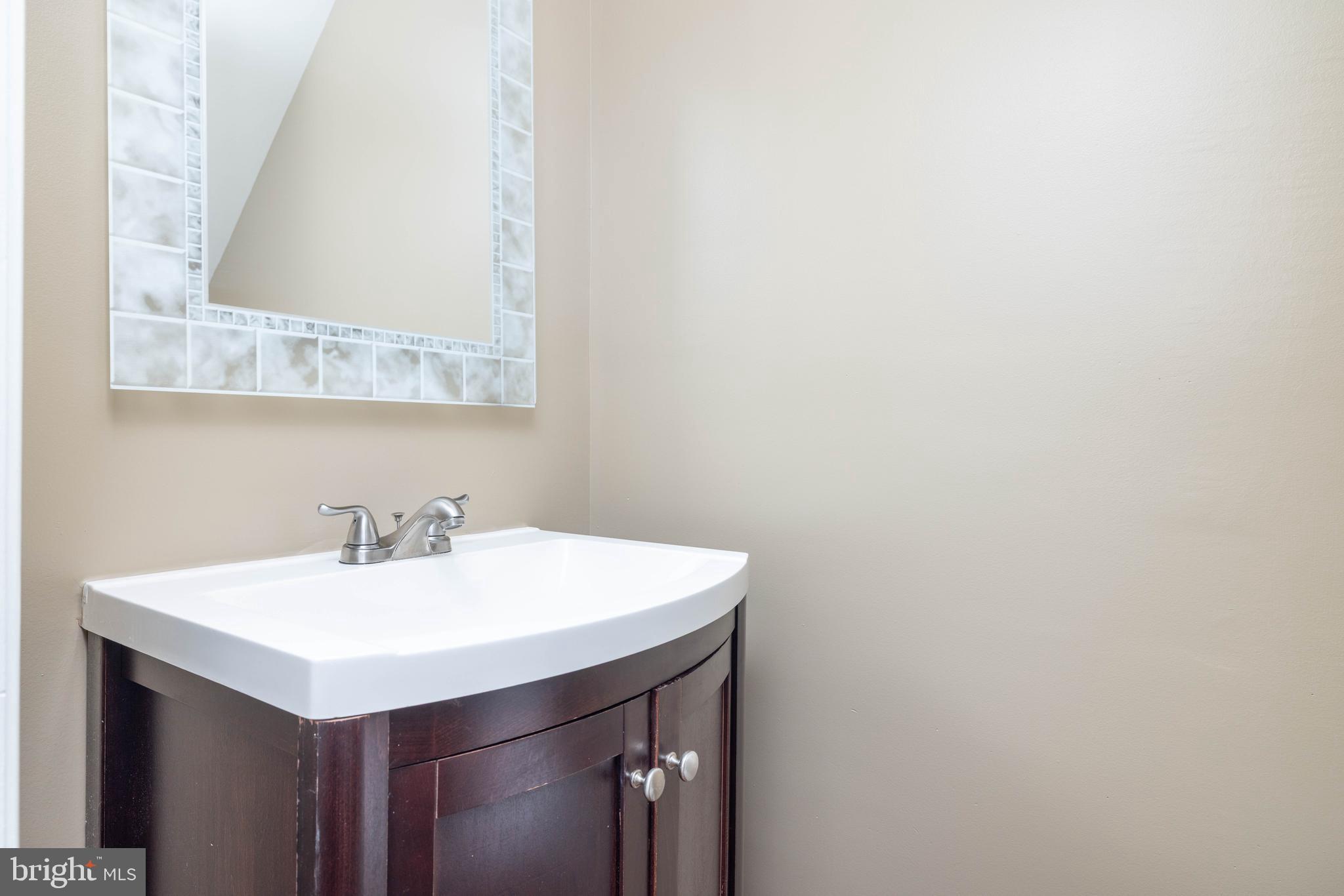 SCHOLAR WOODS - Residential