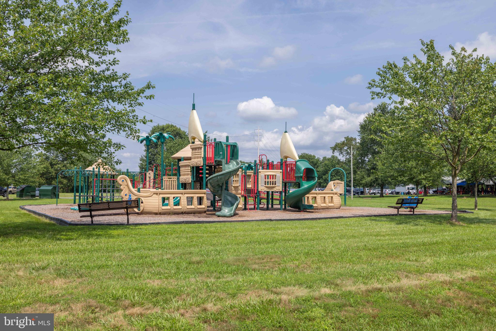 SCHOLAR WOODS - Residential