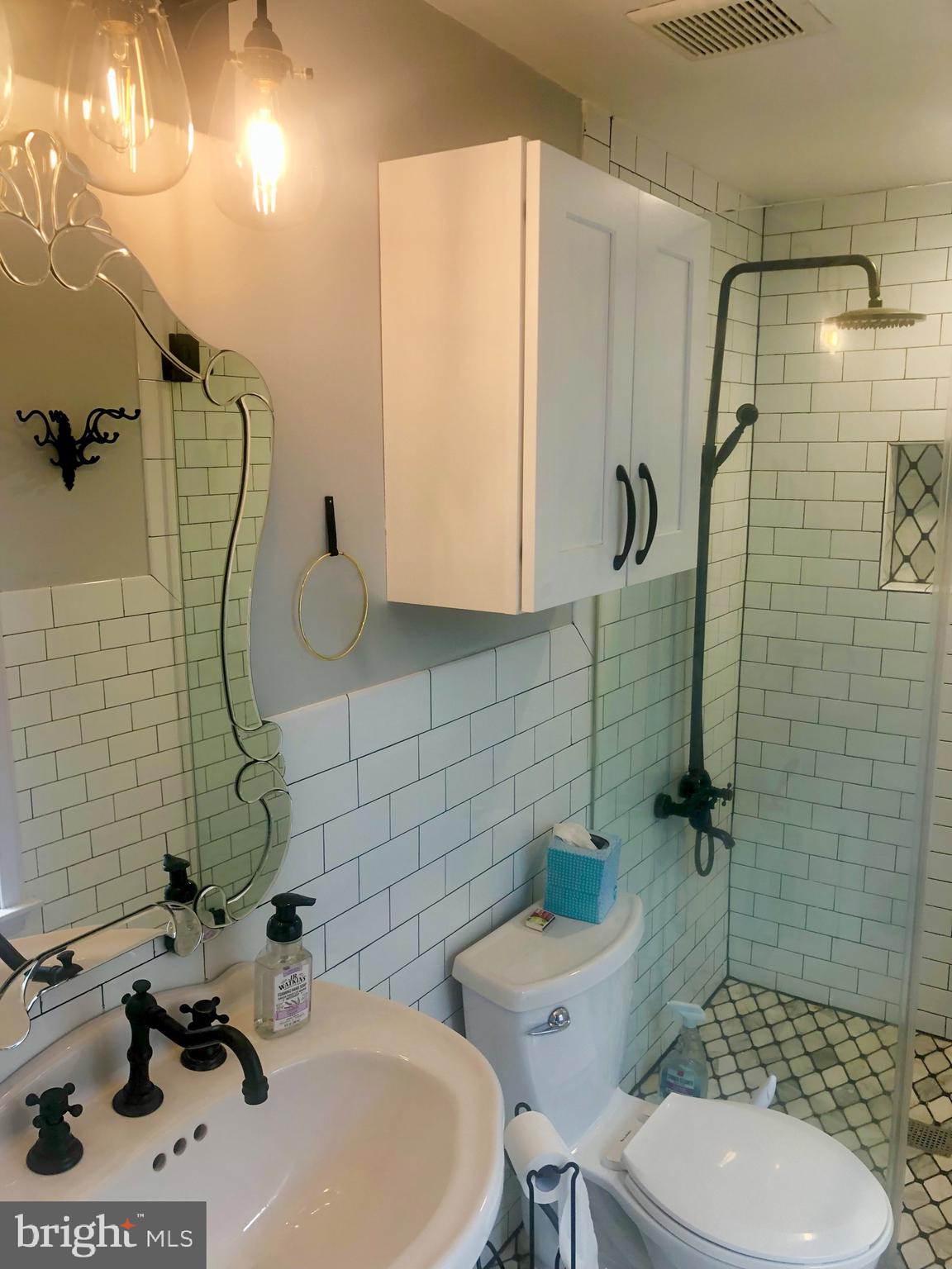 LAUREL - Residential Lease