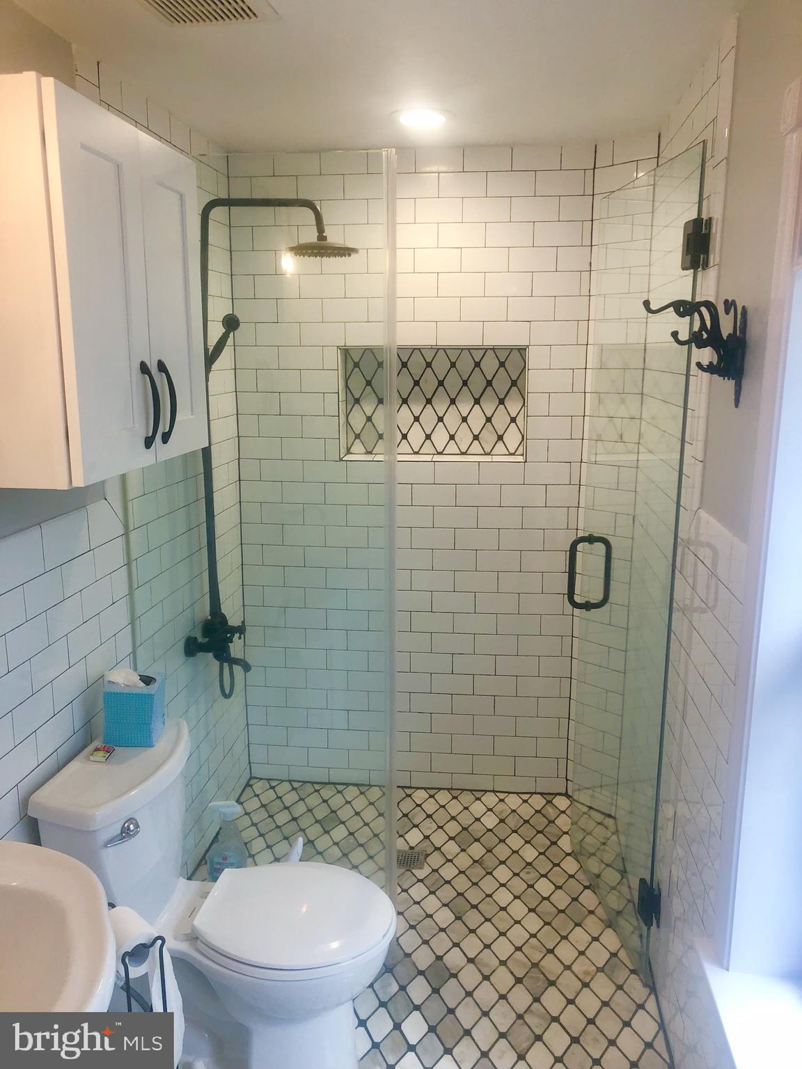 LAUREL - Residential Lease