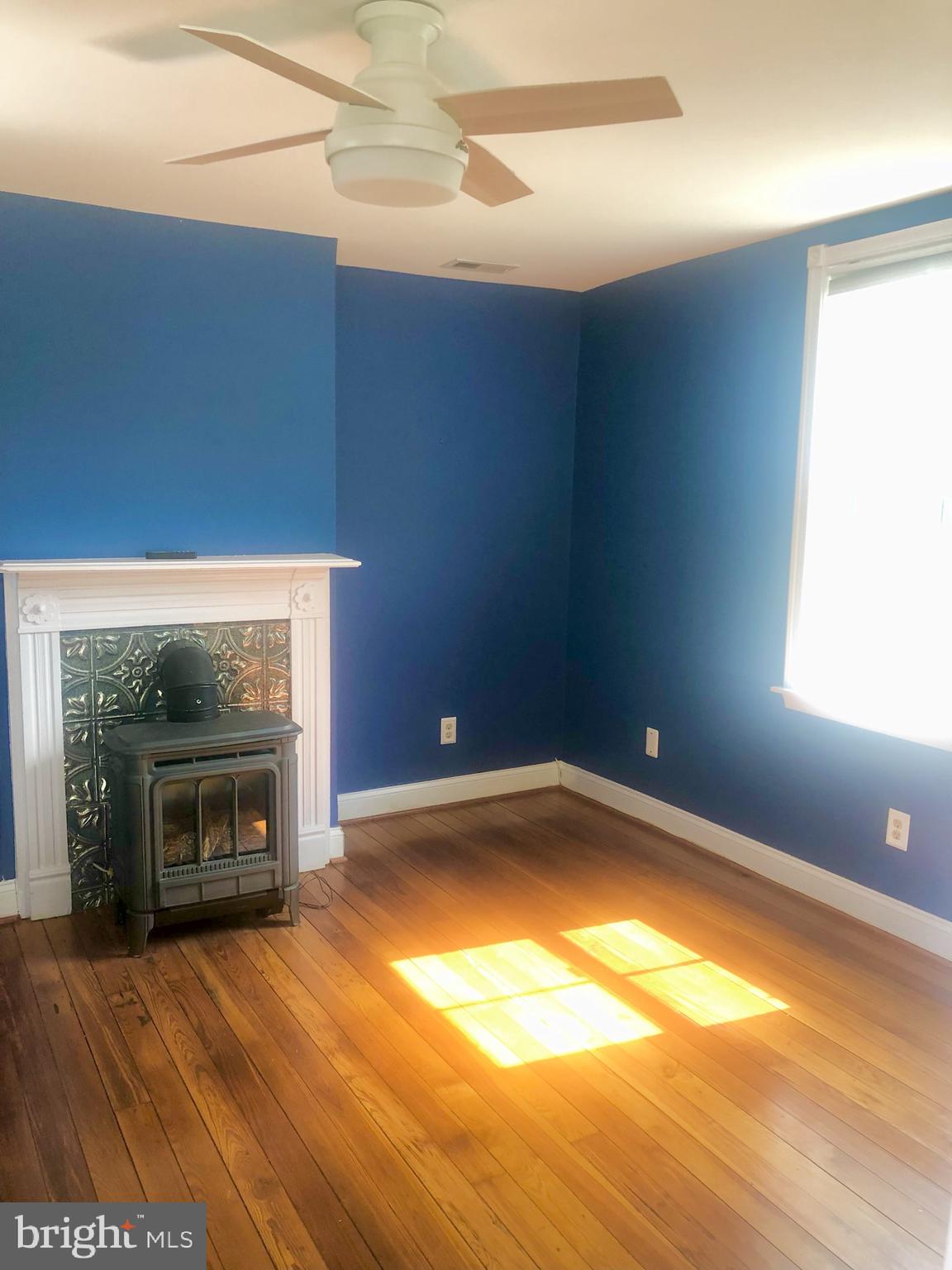 LAUREL - Residential Lease