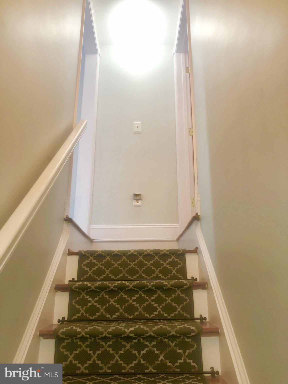 LAUREL - Residential Lease