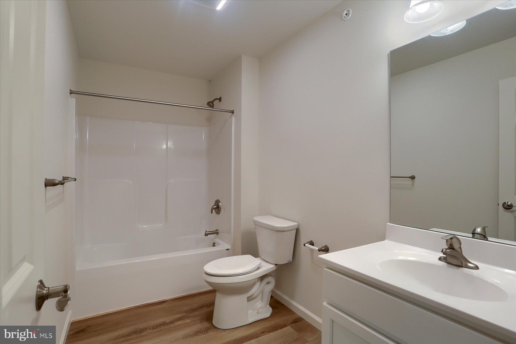 MACINTOSH CROSSING - Residential