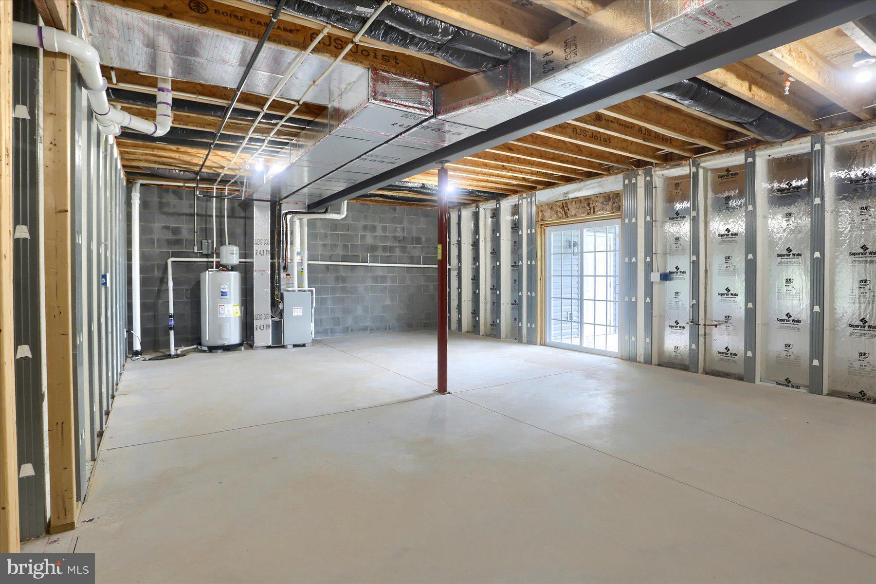 MACINTOSH CROSSING - Residential