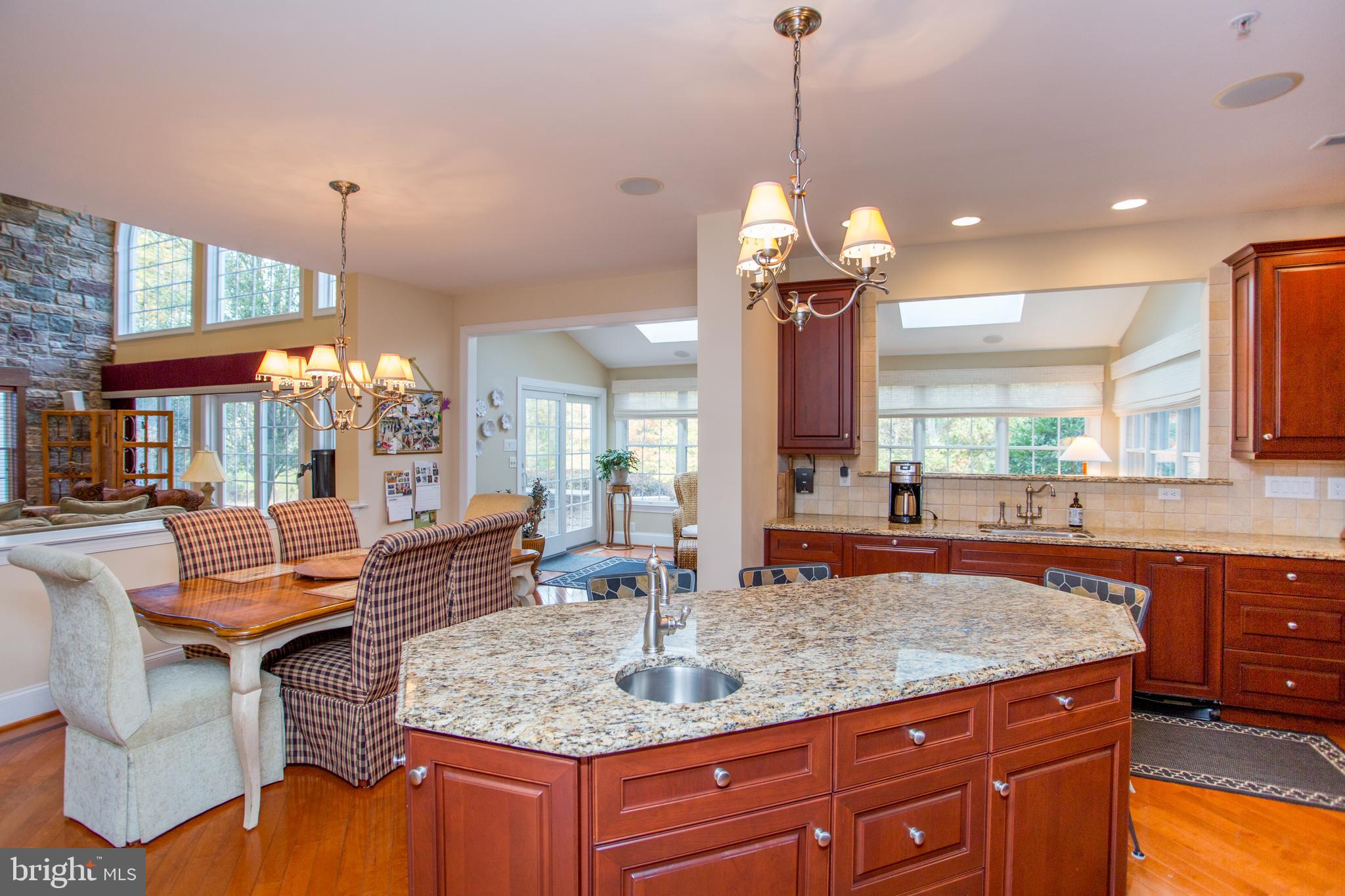 AVALLON AT MOYERS - Residential