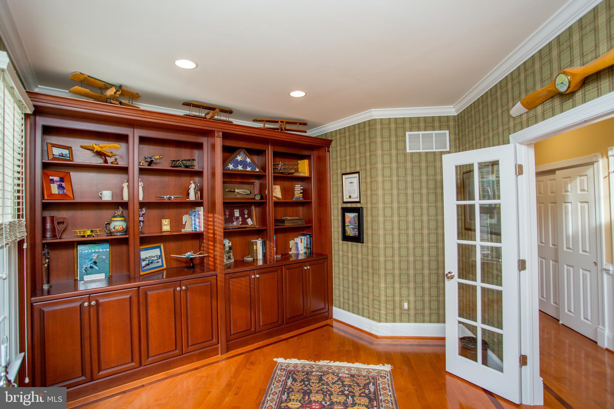 AVALLON AT MOYERS - Residential