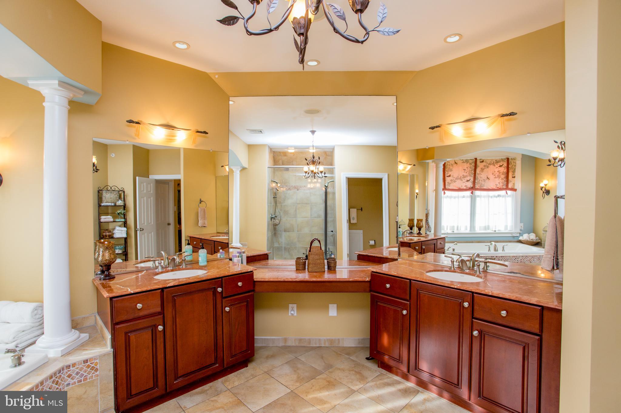 AVALLON AT MOYERS - Residential