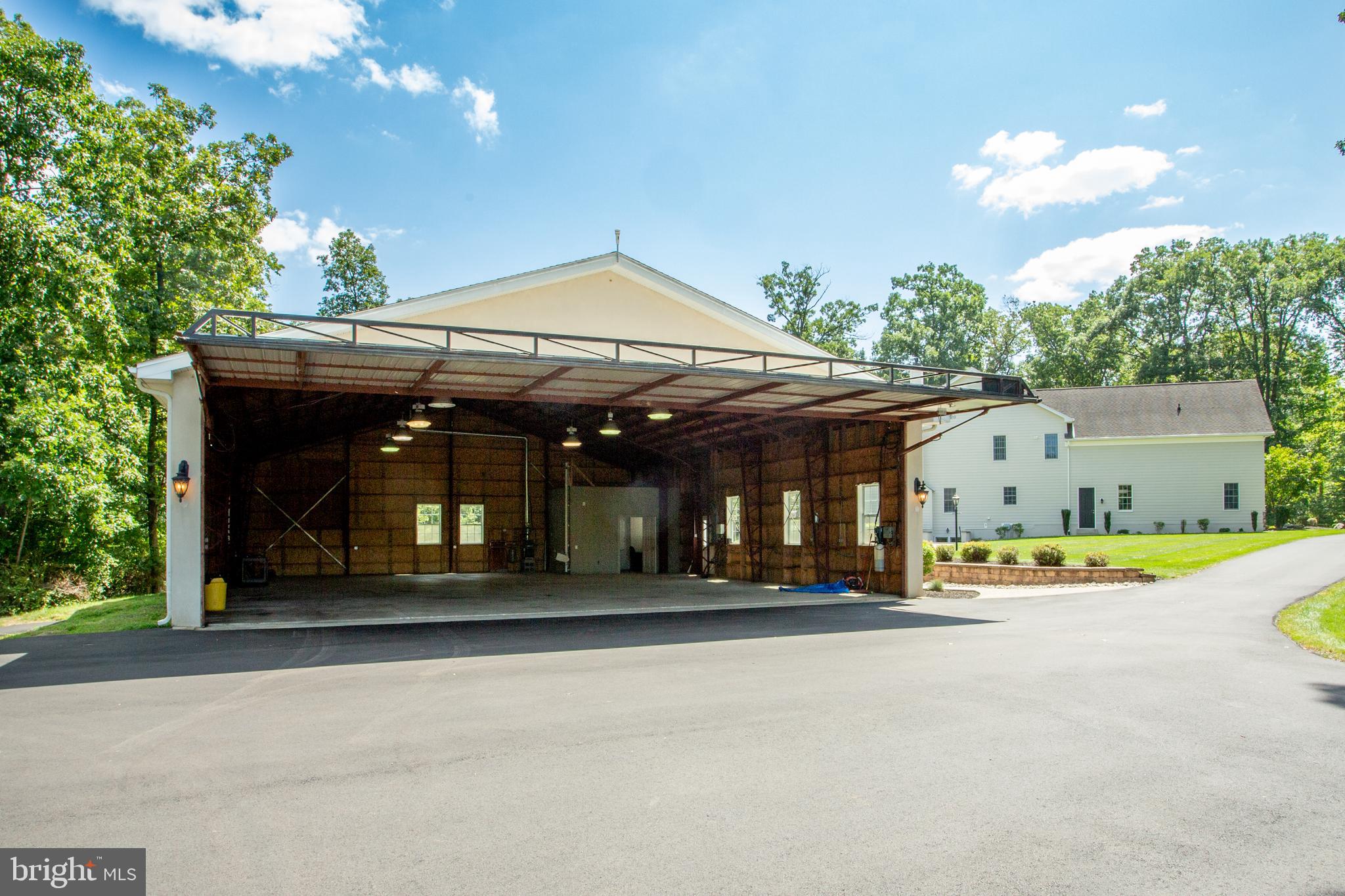 AVALLON AT MOYERS - Residential