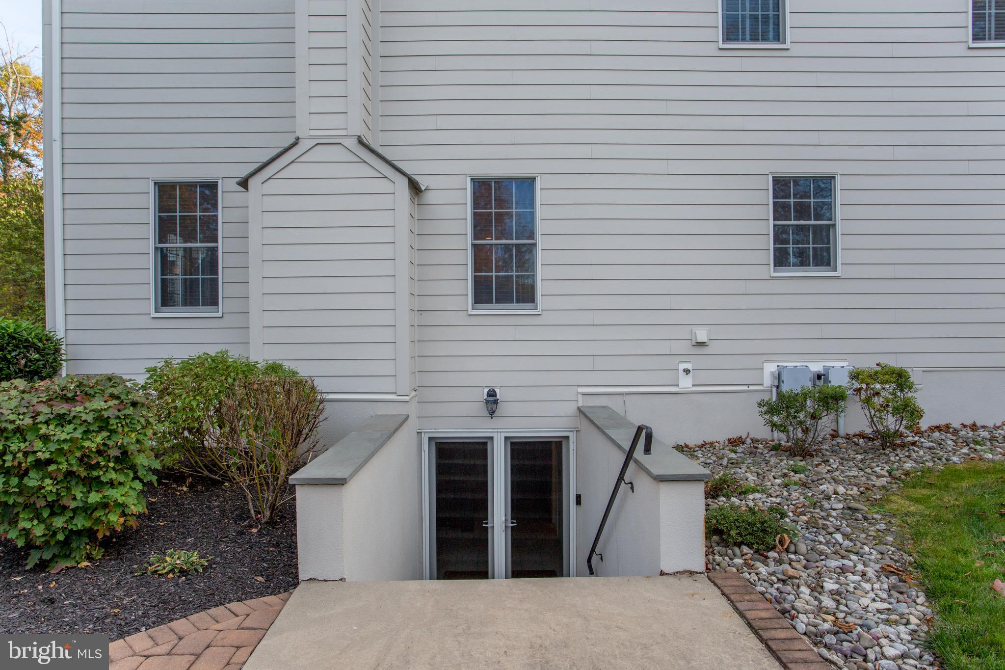 AVALLON AT MOYERS - Residential