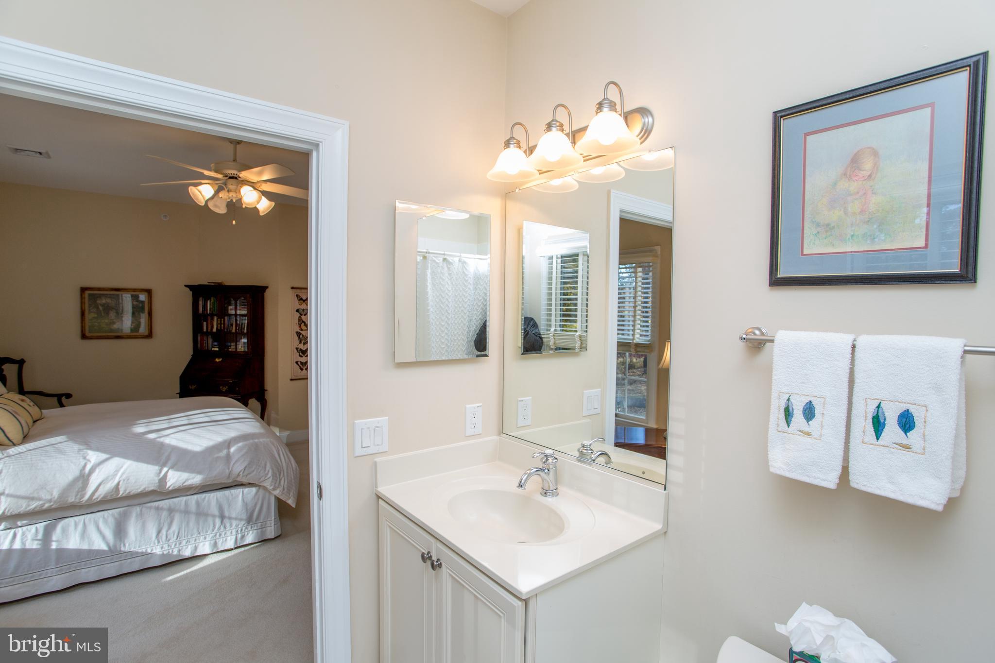 AVALLON AT MOYERS - Residential