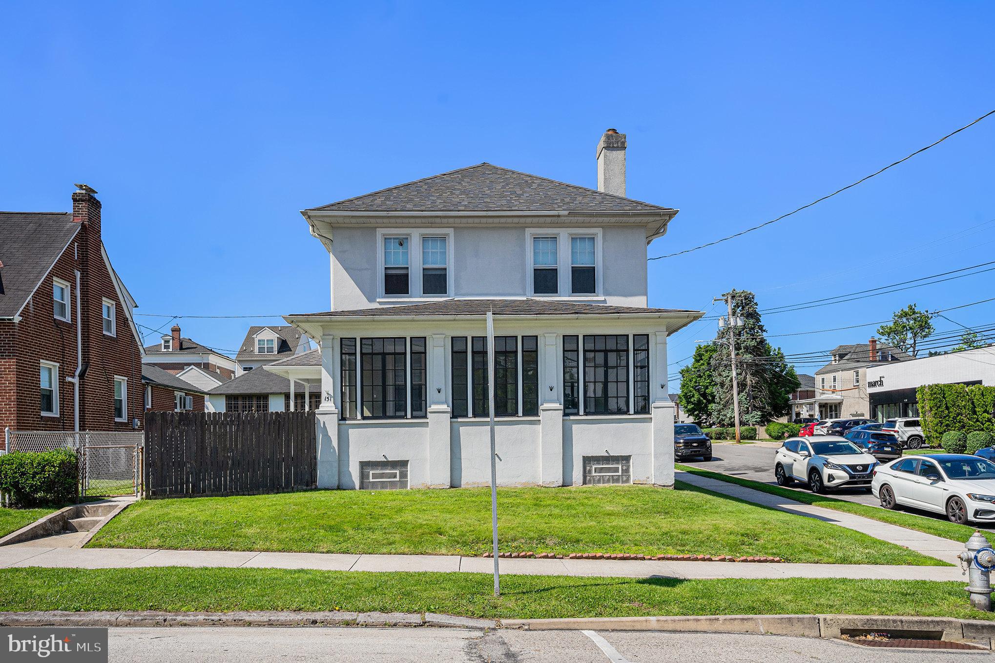 151 W 10TH AVENUE