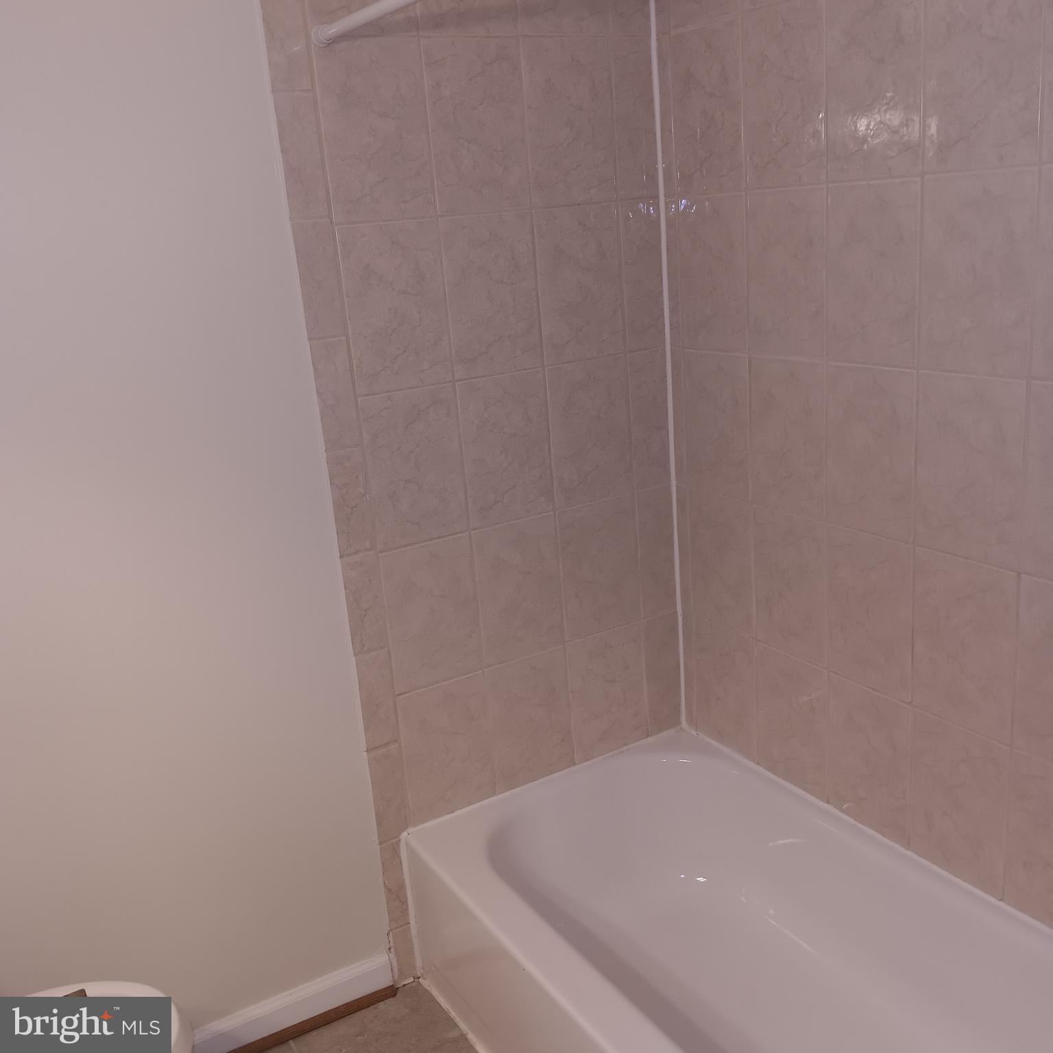 BELLE AMI CONDO-PHASE 3> - Residential Lease