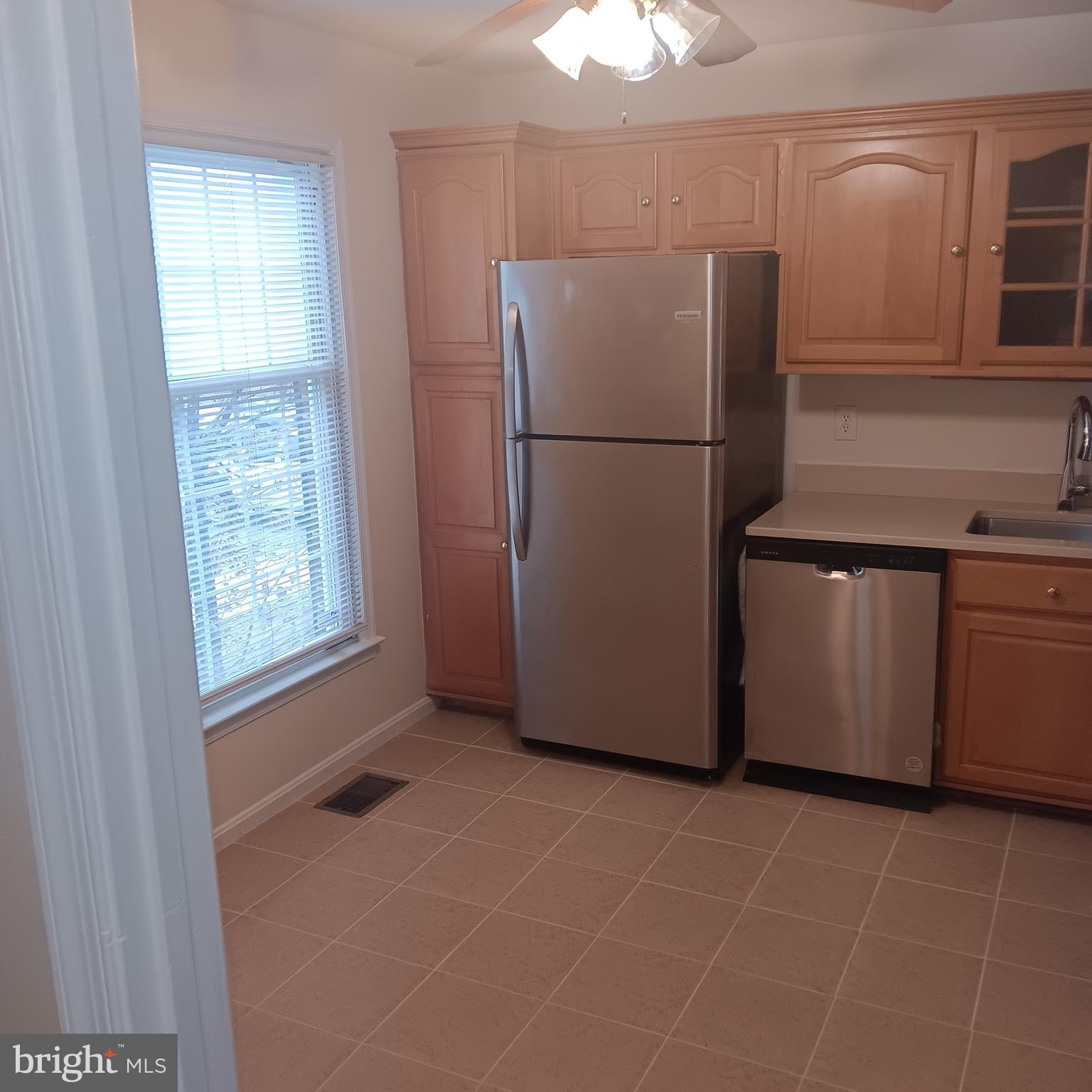 BELLE AMI CONDO-PHASE 3> - Residential Lease