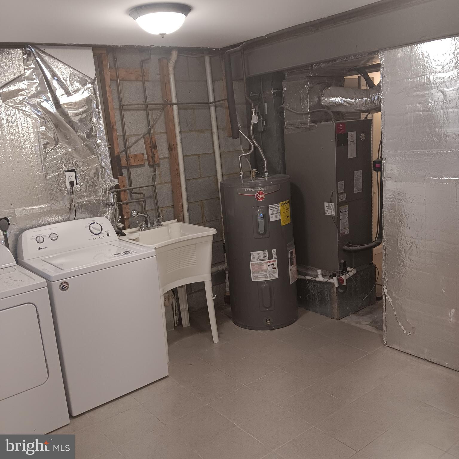 BELLE AMI CONDO-PHASE 3> - Residential Lease