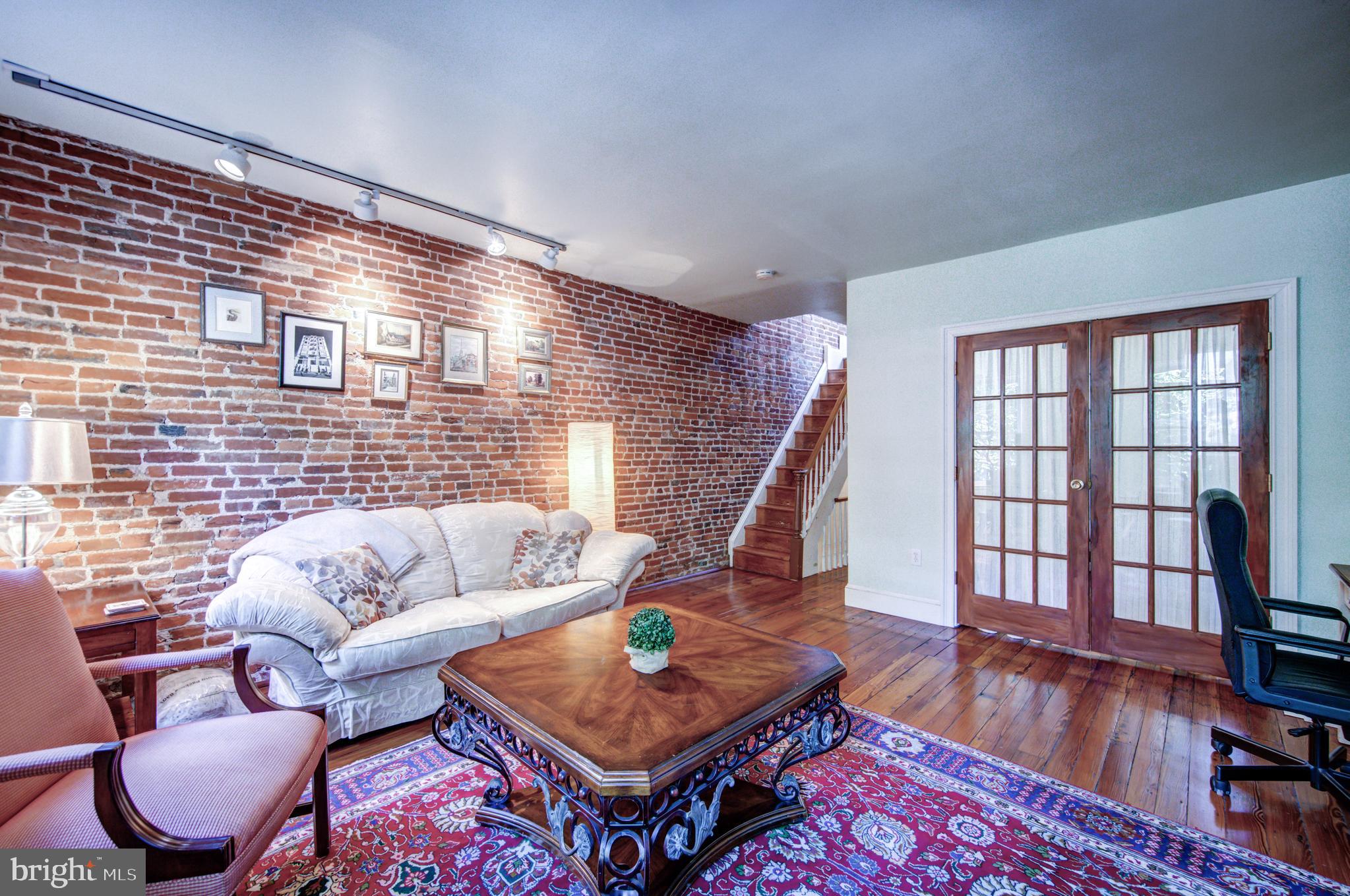 SPRING GARDEN - Residential