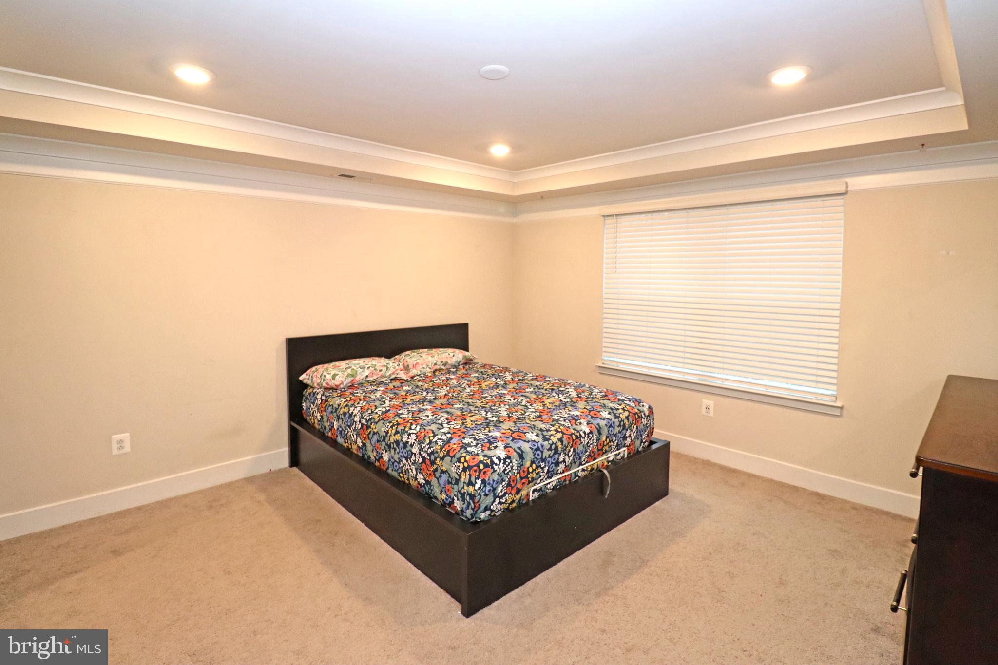 BLUE STREAM - Residential Lease