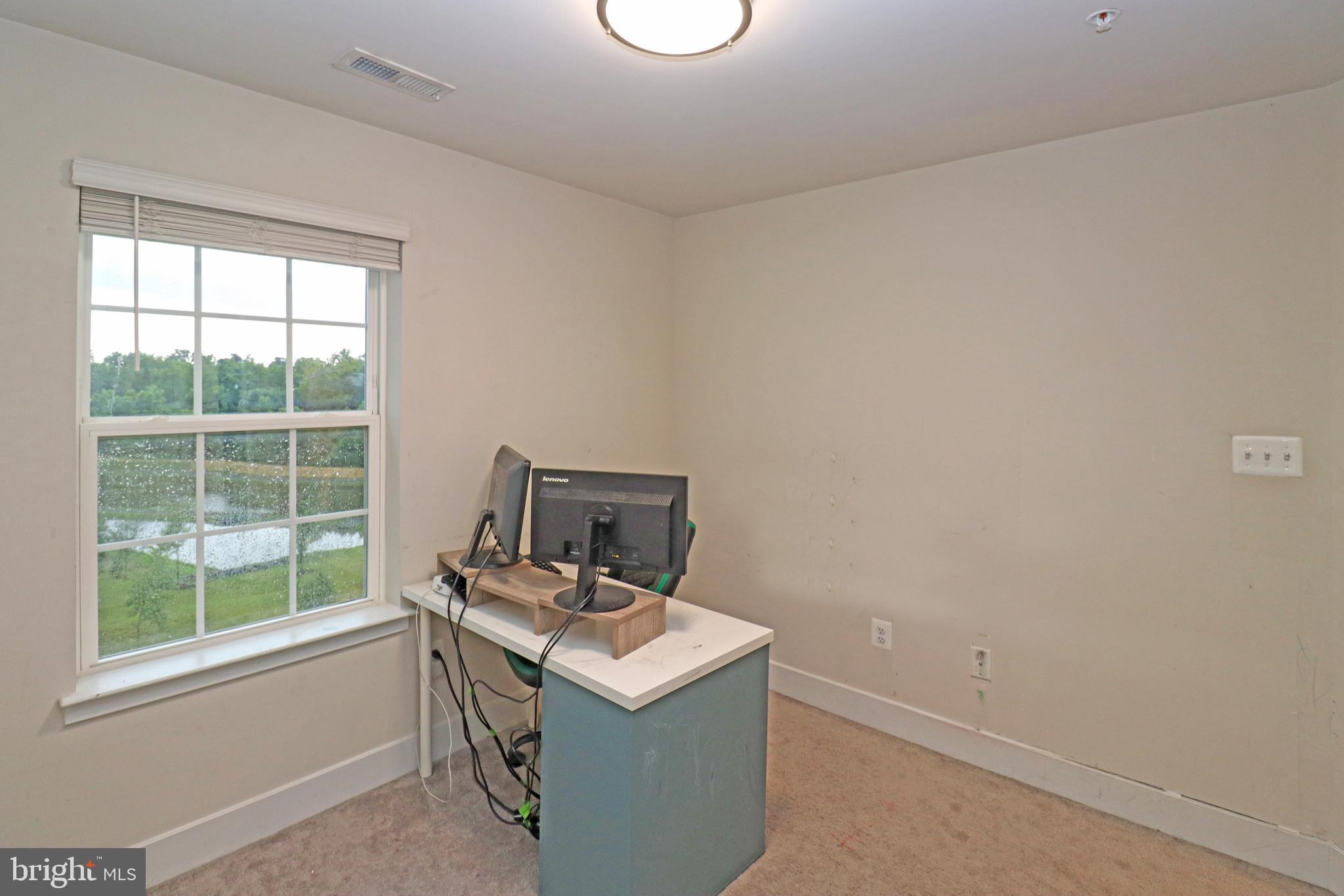 BLUE STREAM - Residential Lease