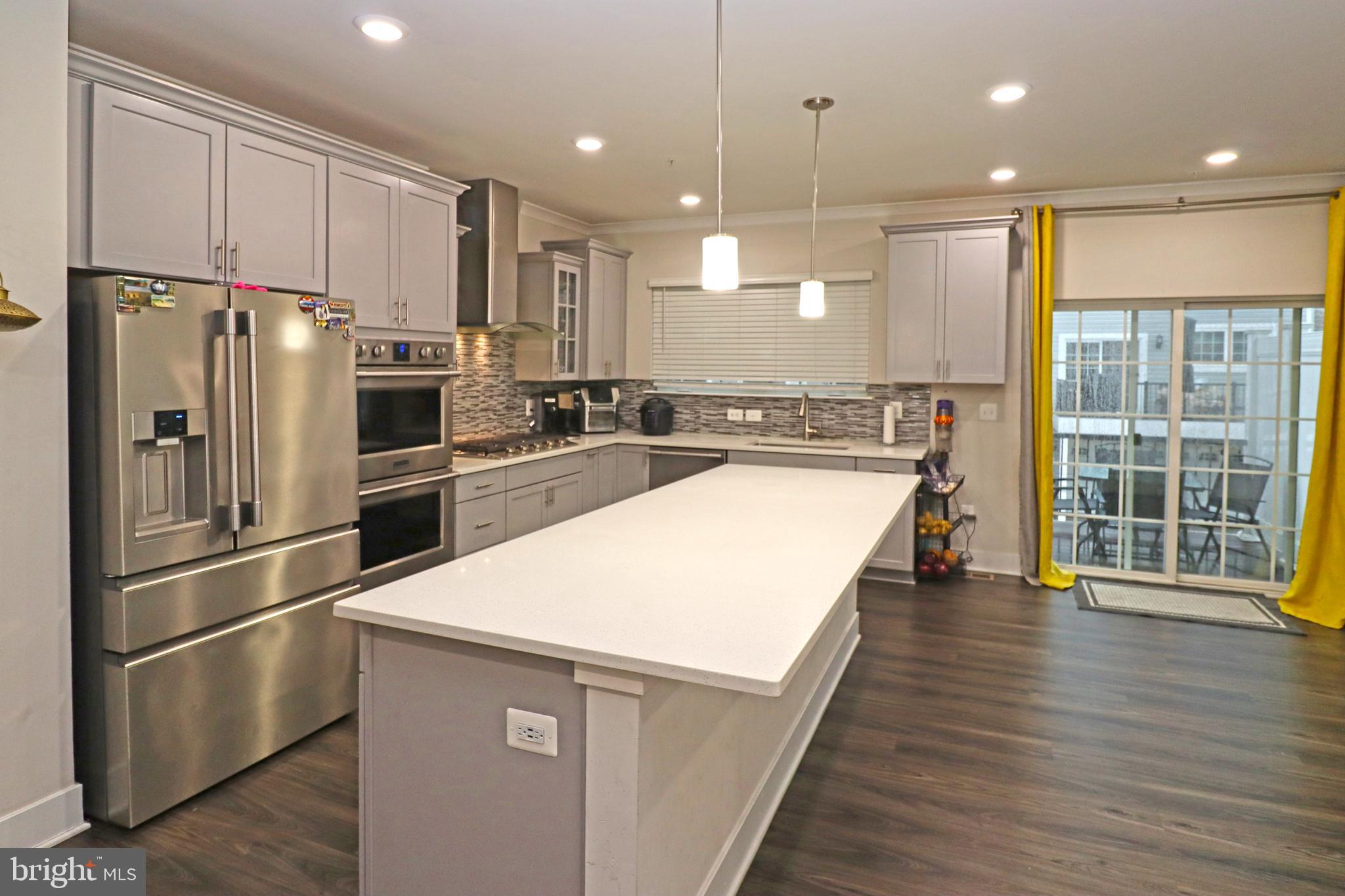 BLUE STREAM - Residential Lease