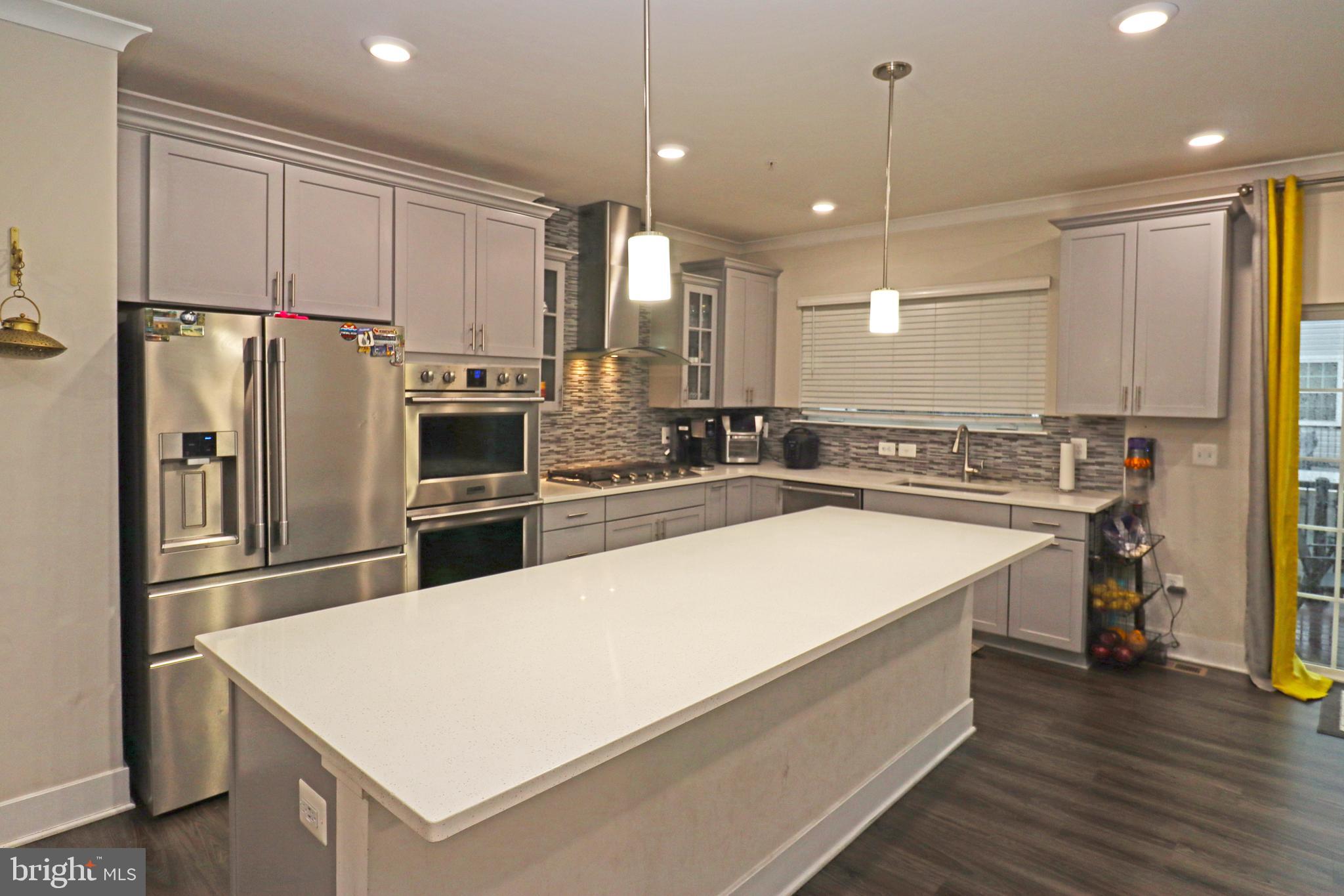 BLUE STREAM - Residential Lease