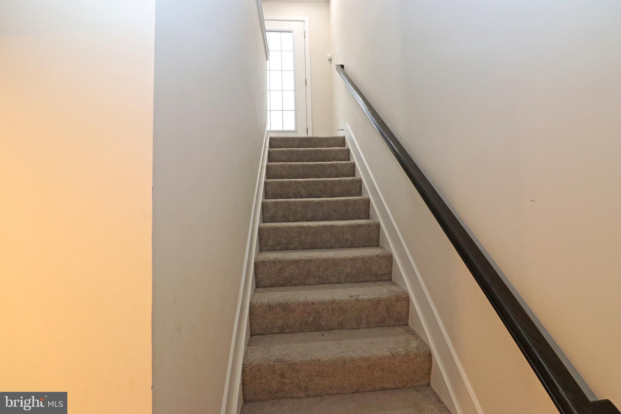 BLUE STREAM - Residential Lease