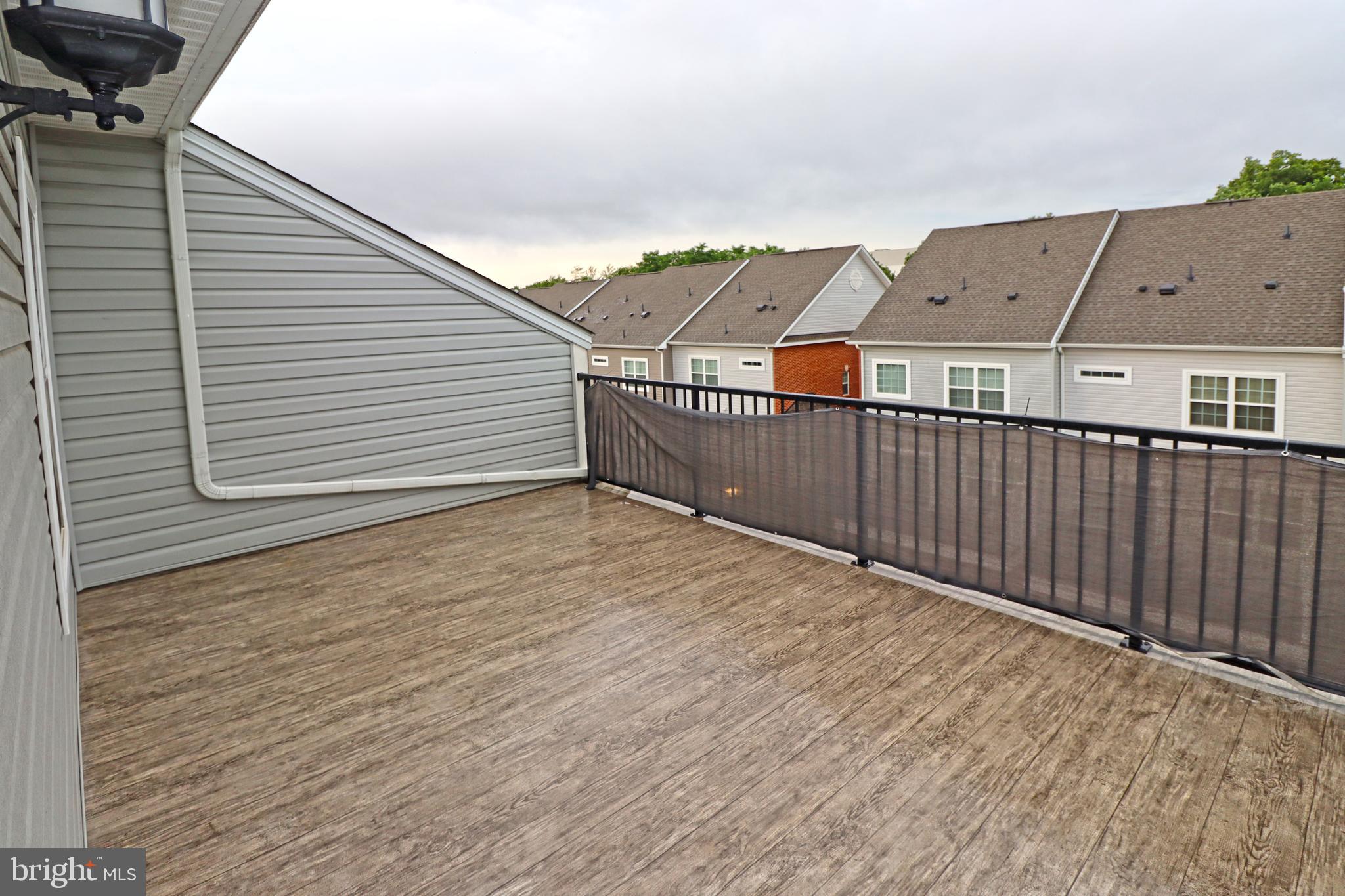 BLUE STREAM - Residential Lease