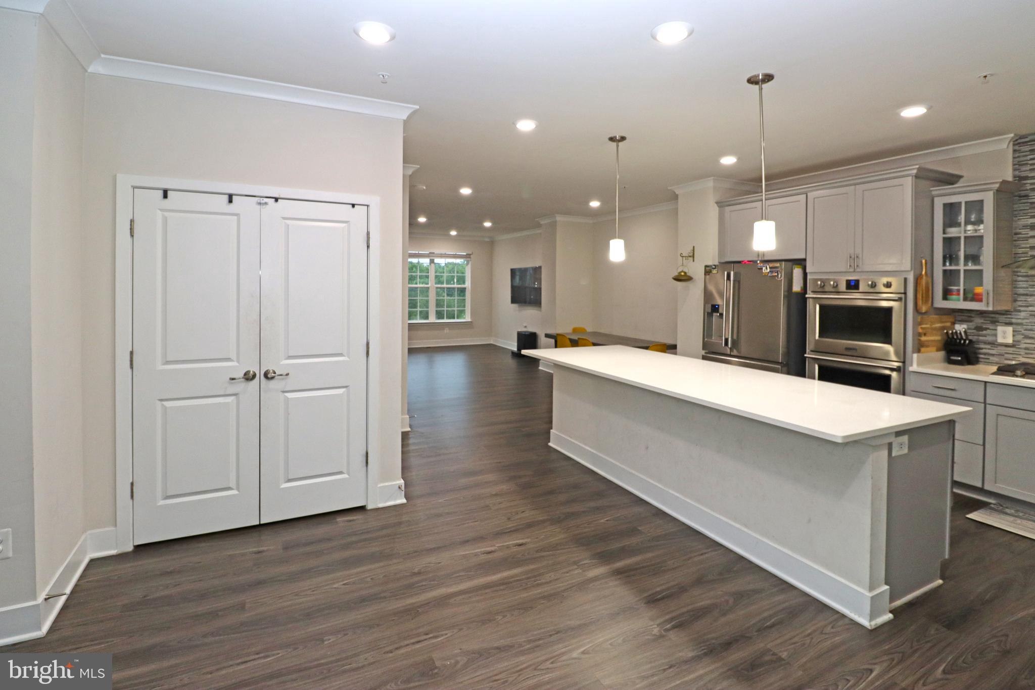 BLUE STREAM - Residential Lease