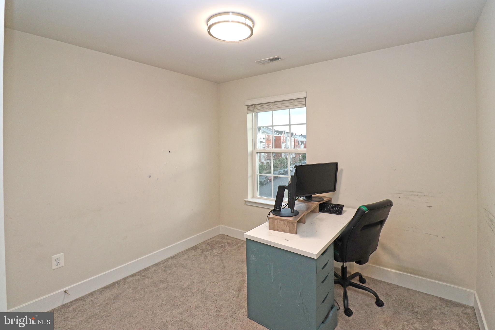 BLUE STREAM - Residential Lease