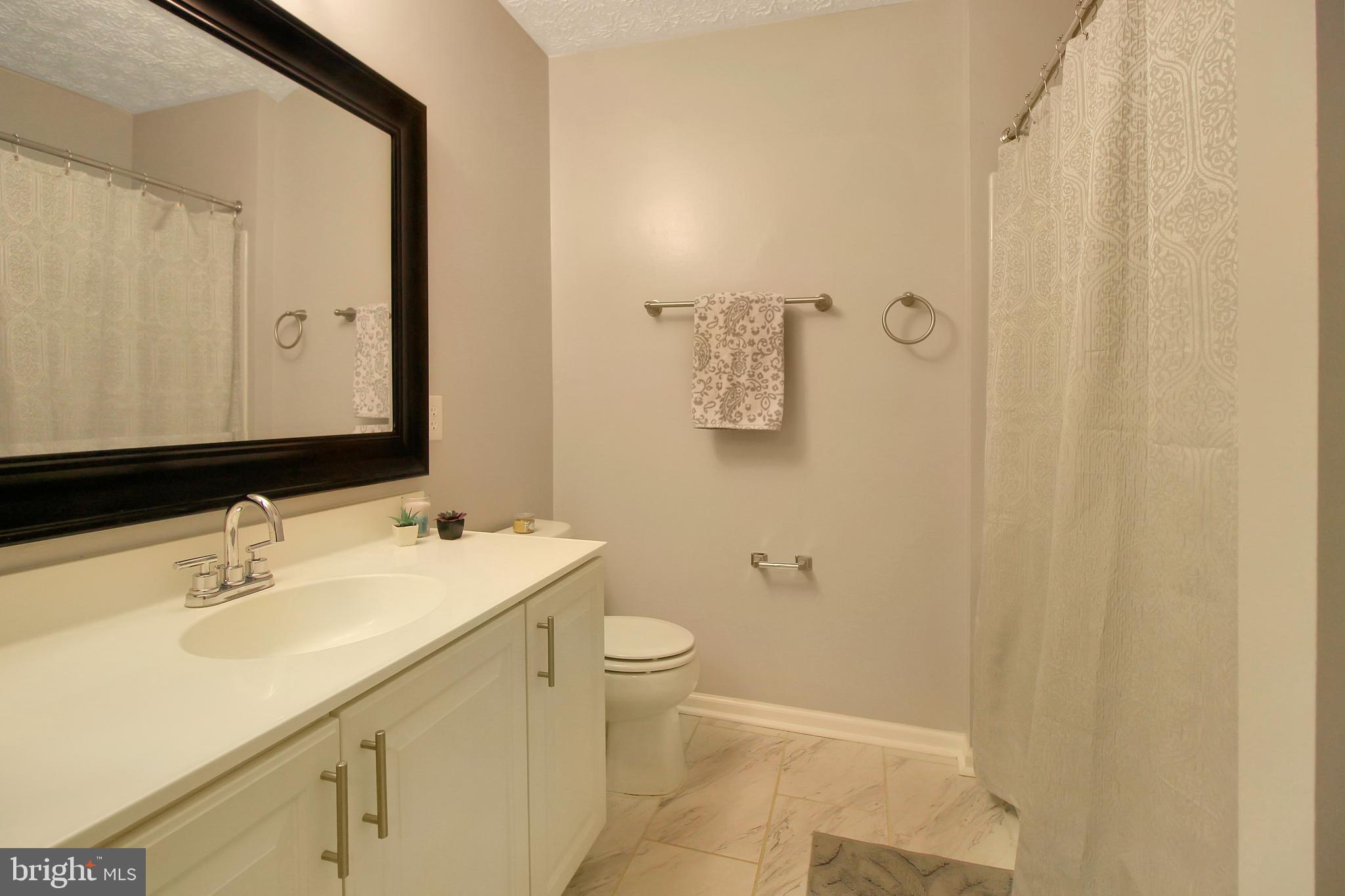 EATON SQUARE - Residential