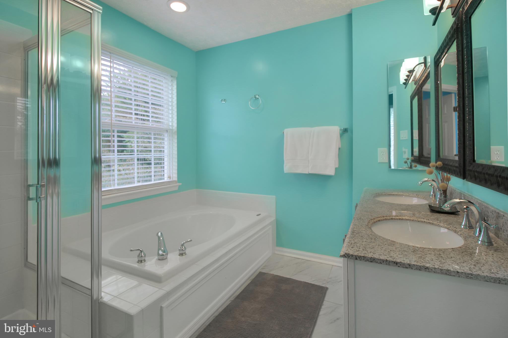 EATON SQUARE - Residential