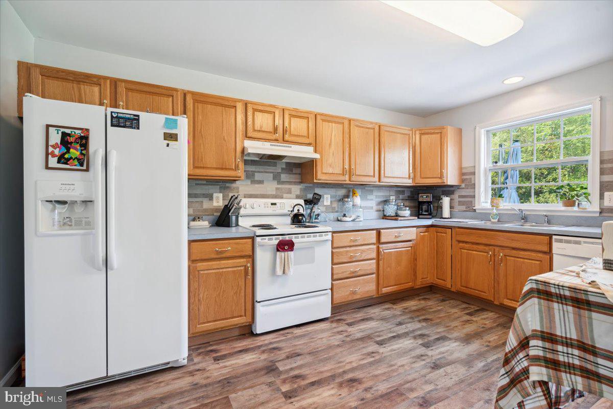 EVERMAY MANOR - Residential