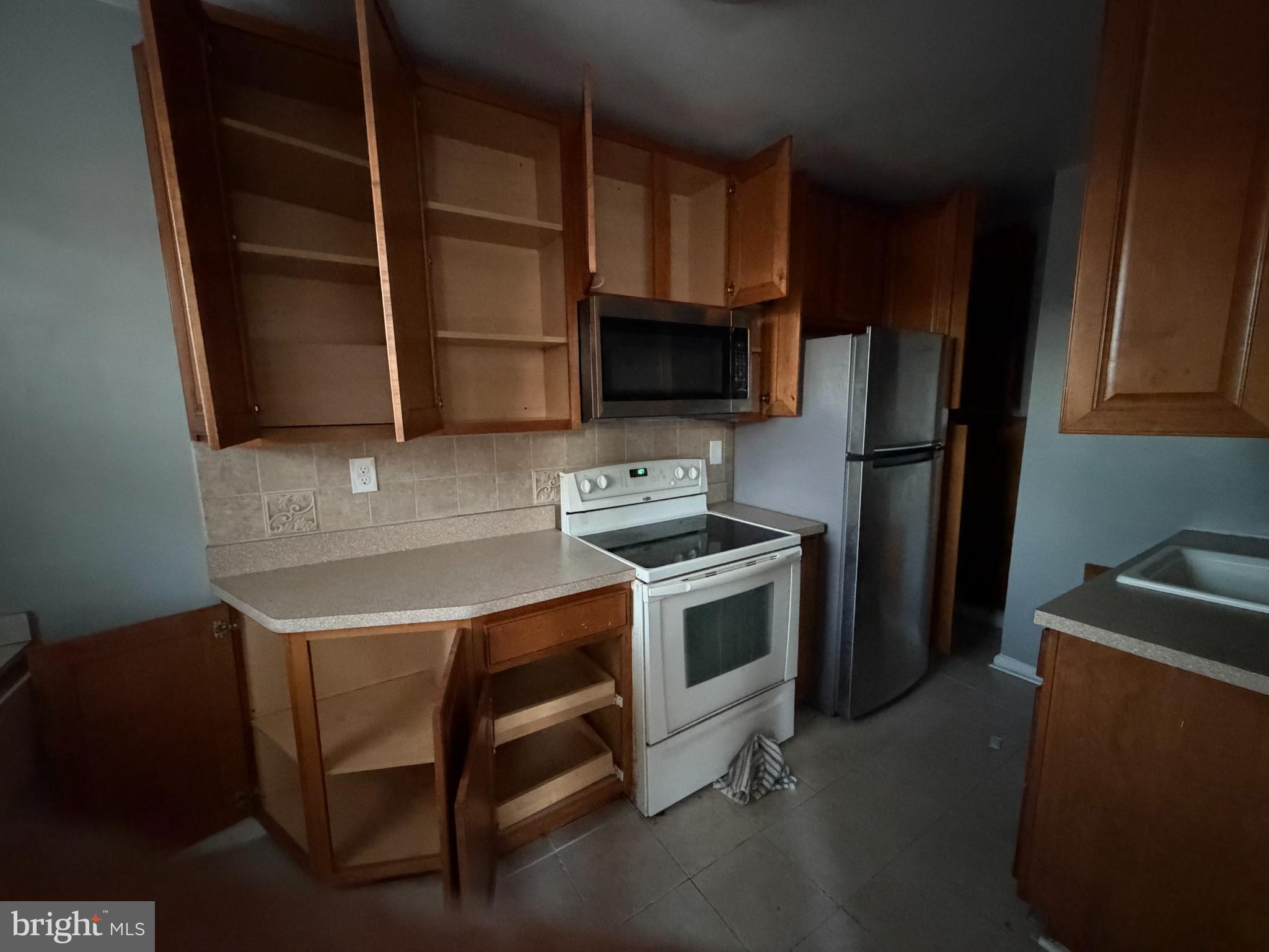 428 RIDGE ROAD SE 205