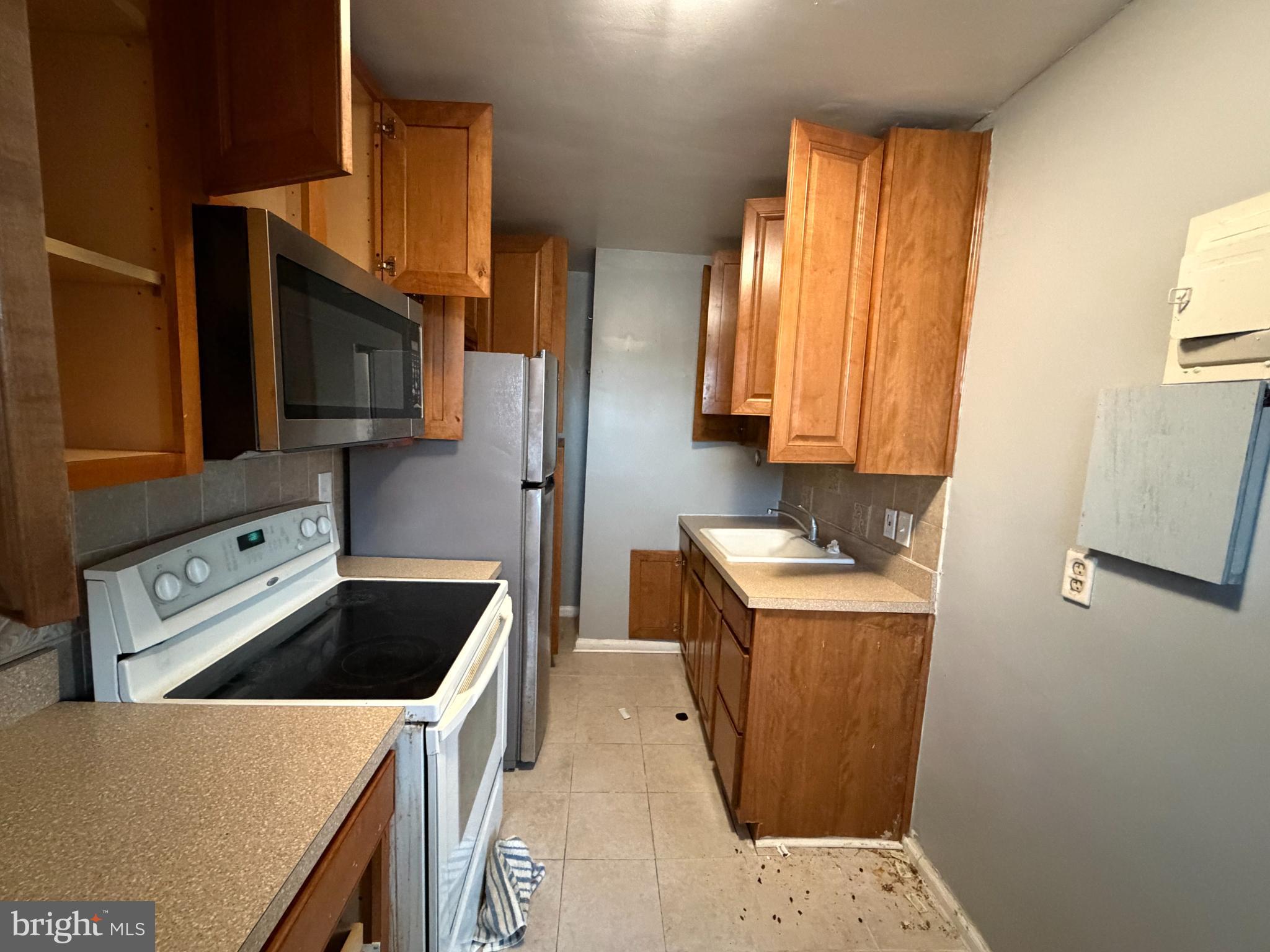 428 RIDGE ROAD SE 205