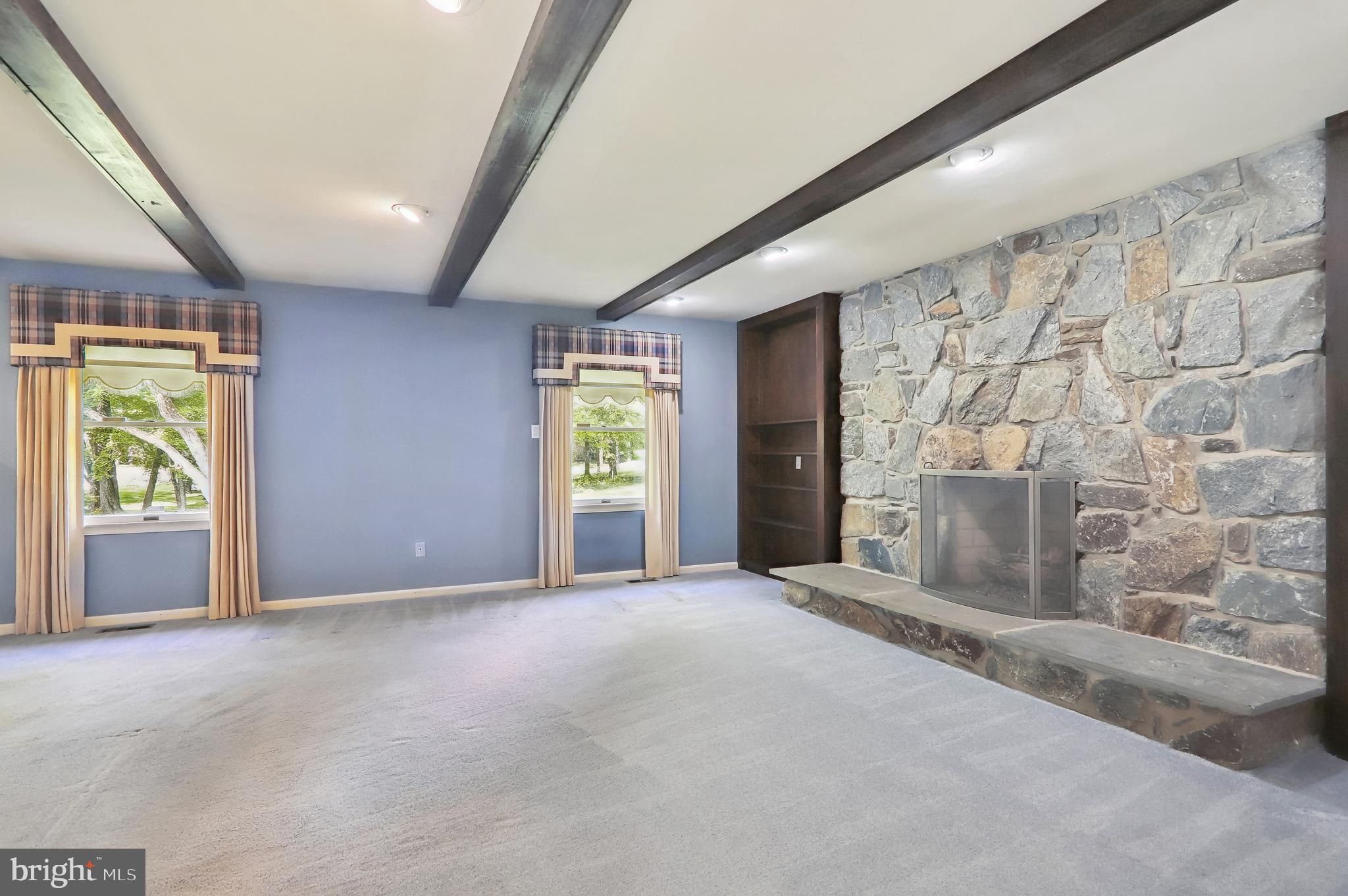 MANOR PARK - Residential