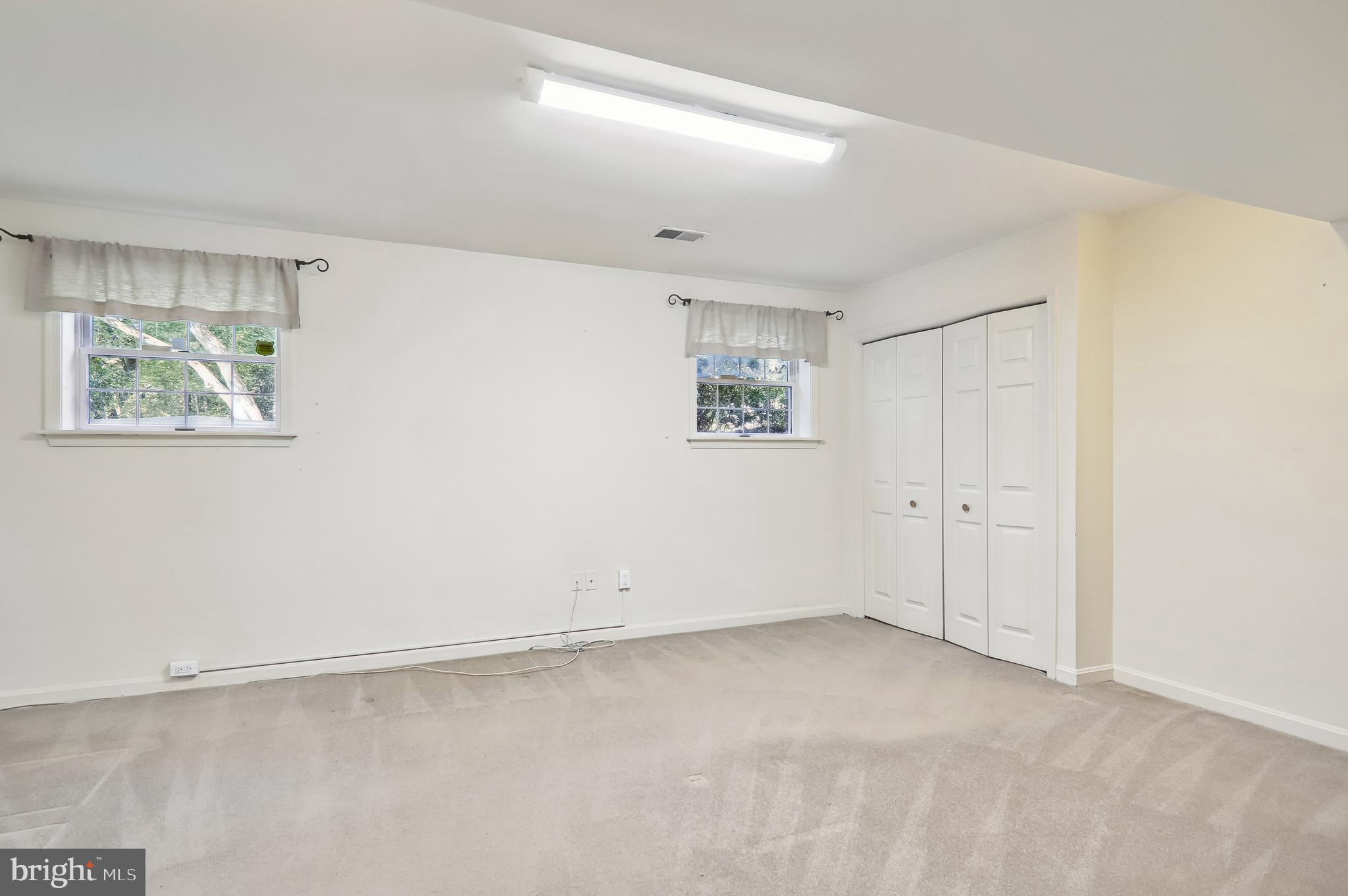 MANOR PARK - Residential