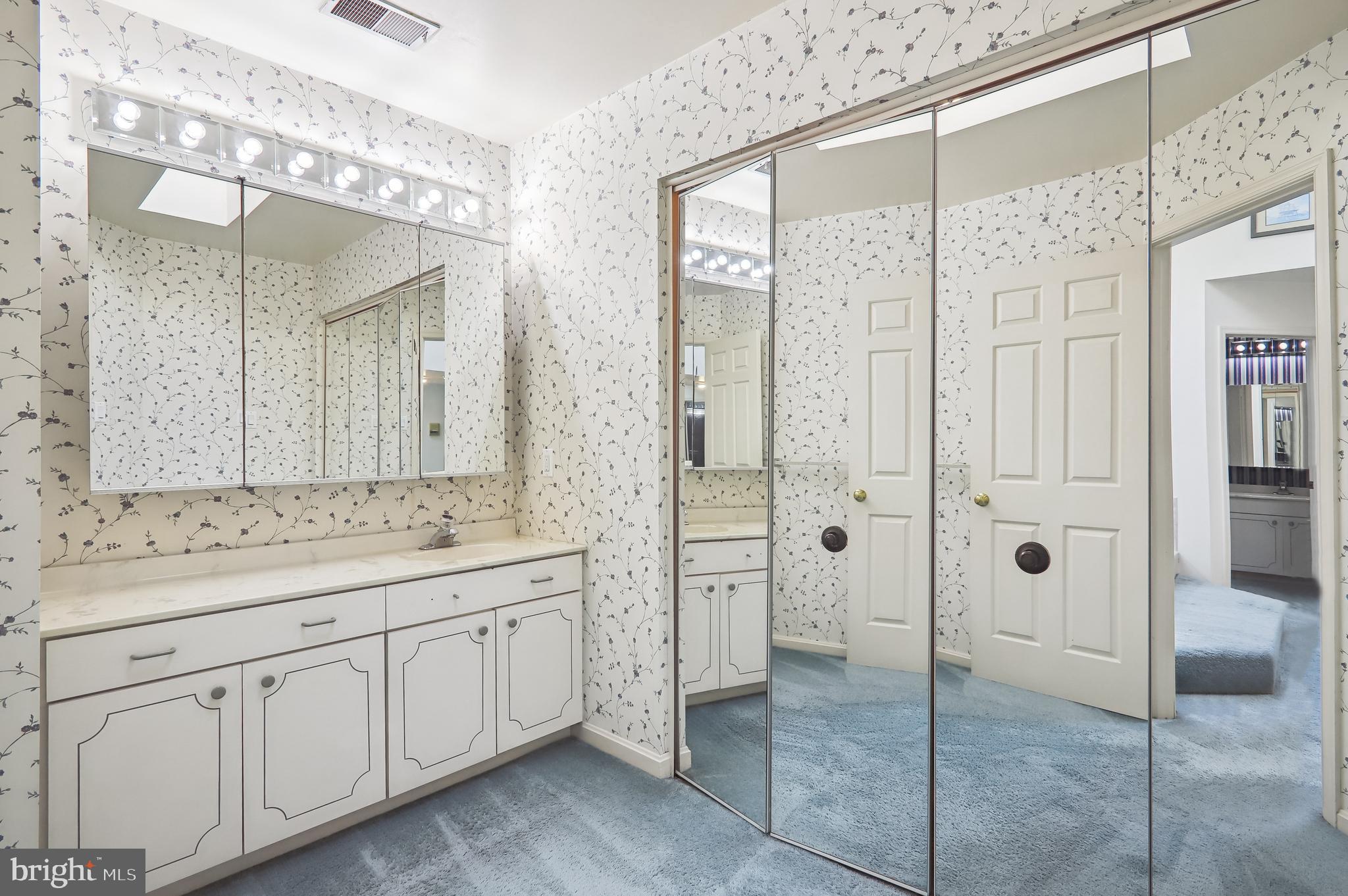 MANOR PARK - Residential