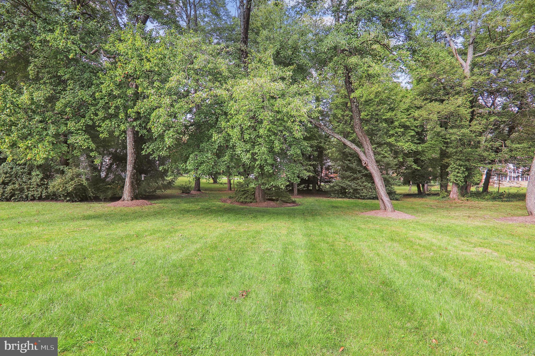 MANOR PARK - Residential