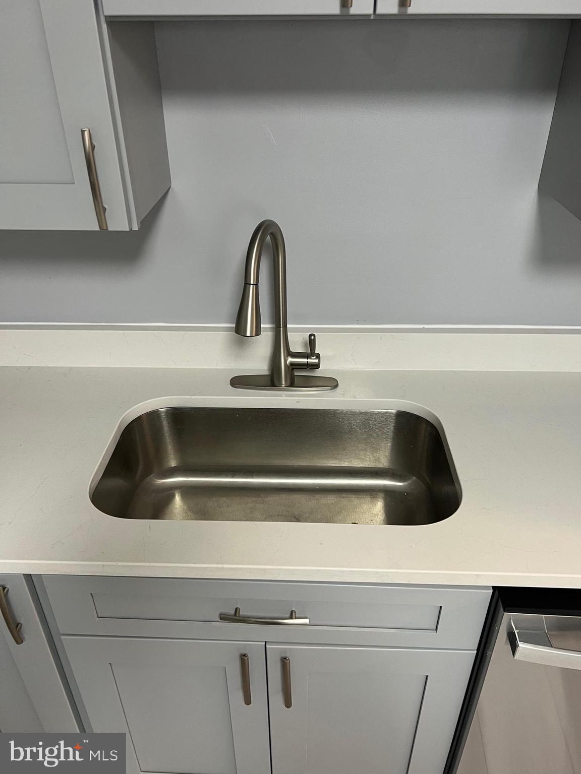 SKYLINE SQUARE CONDO - Residential