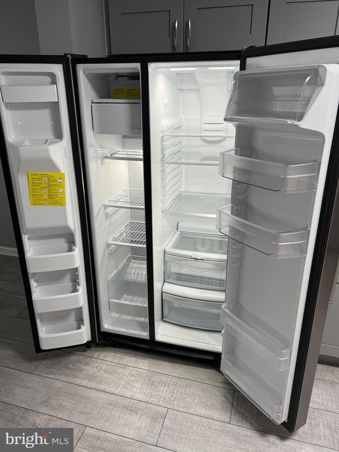 SKYLINE SQUARE CONDO - Residential